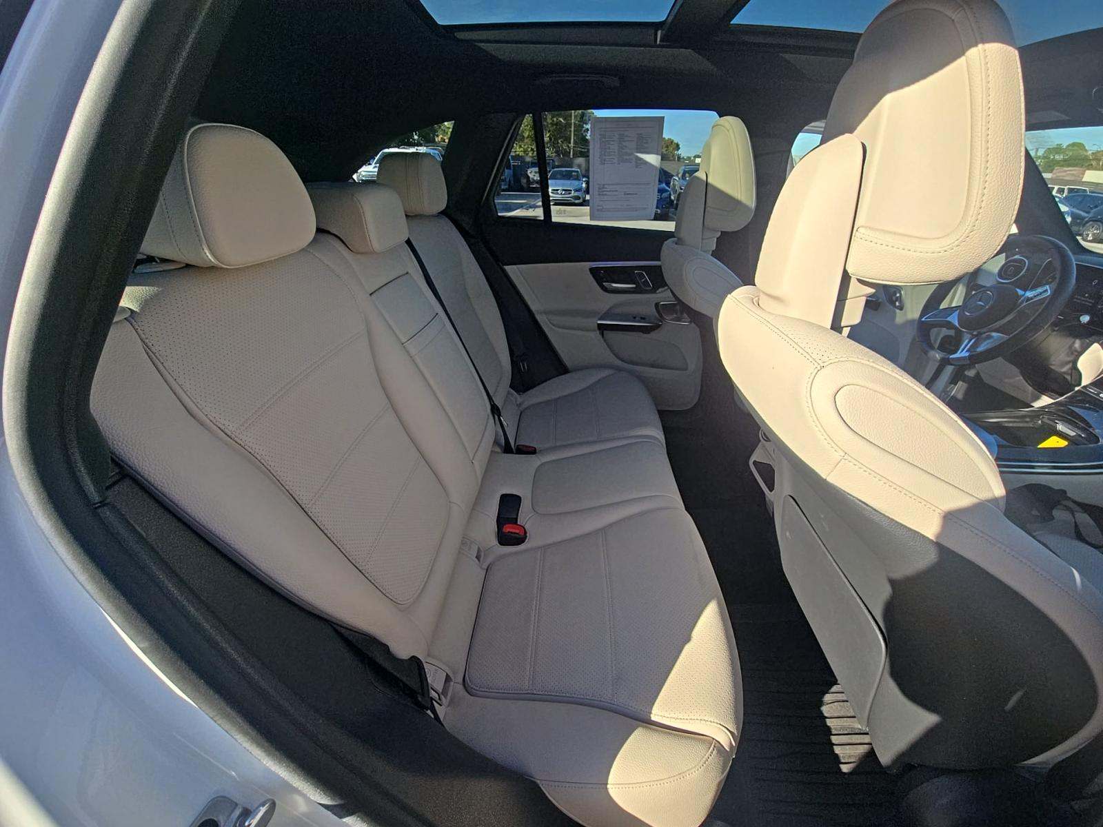 2024 Mercedes-Benz GLC GLC 300 RWD