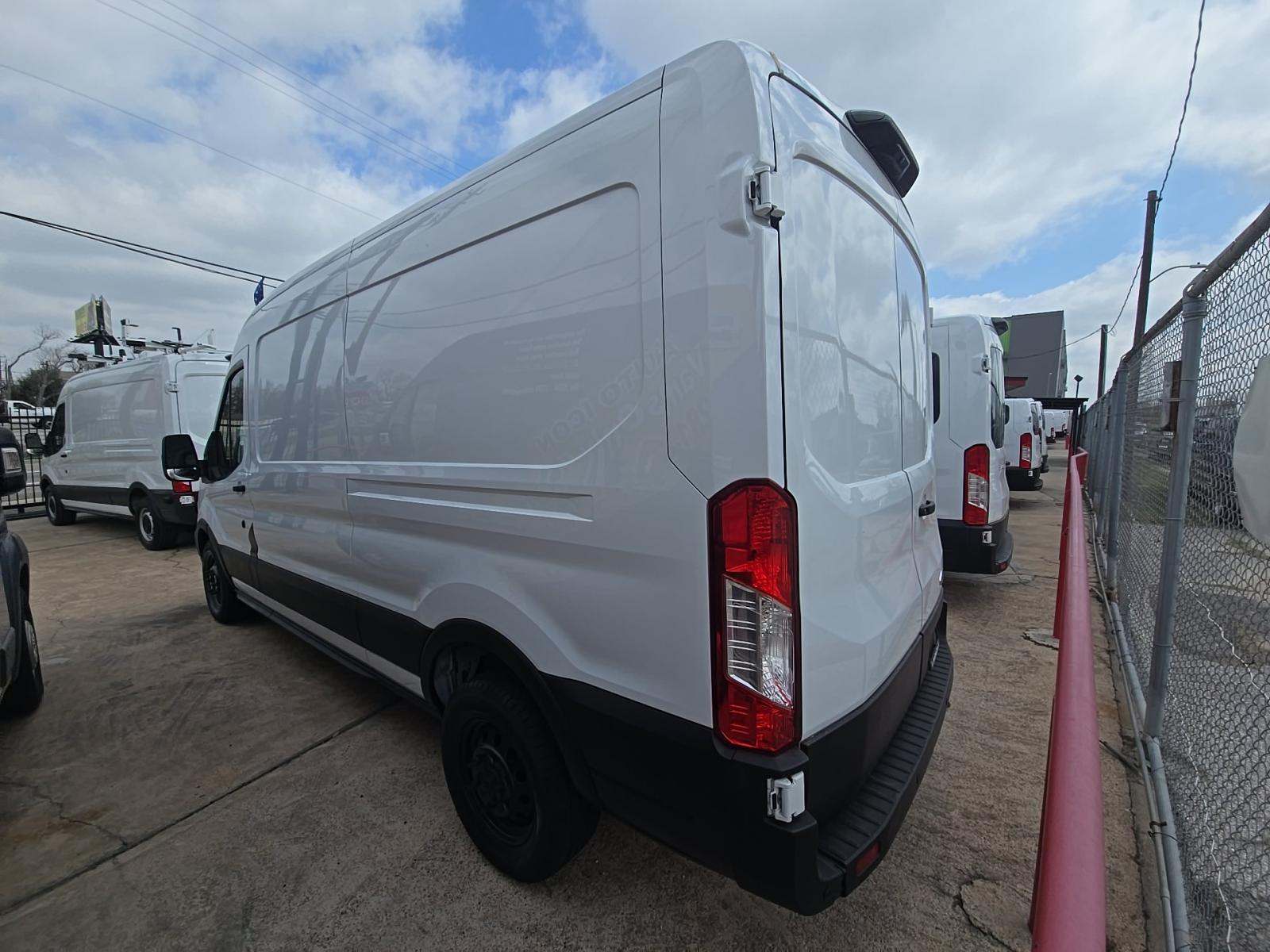 FORD TRANSIT 250 - 2