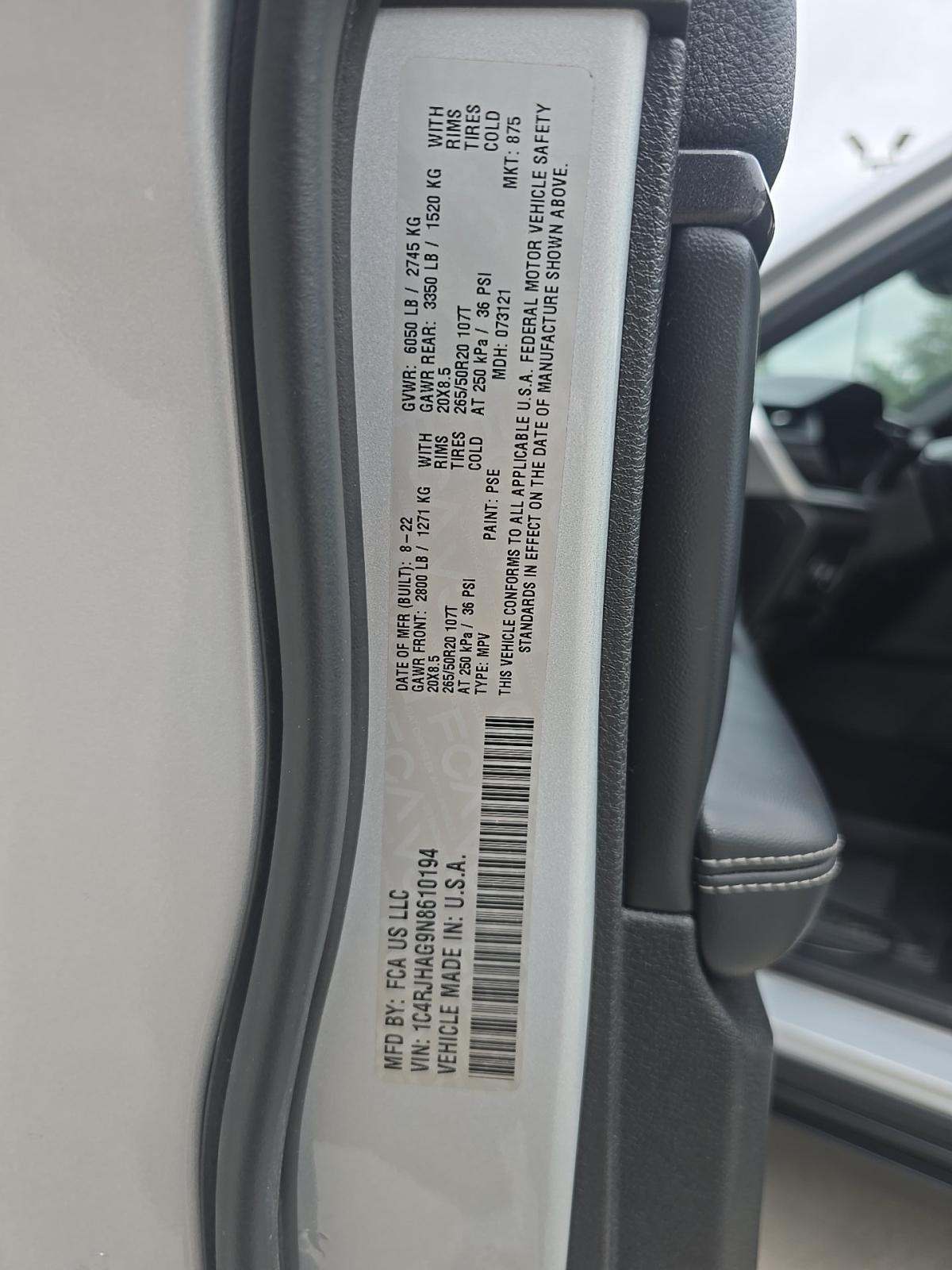 2022 Jeep Grand Cherokee Altitude AWD