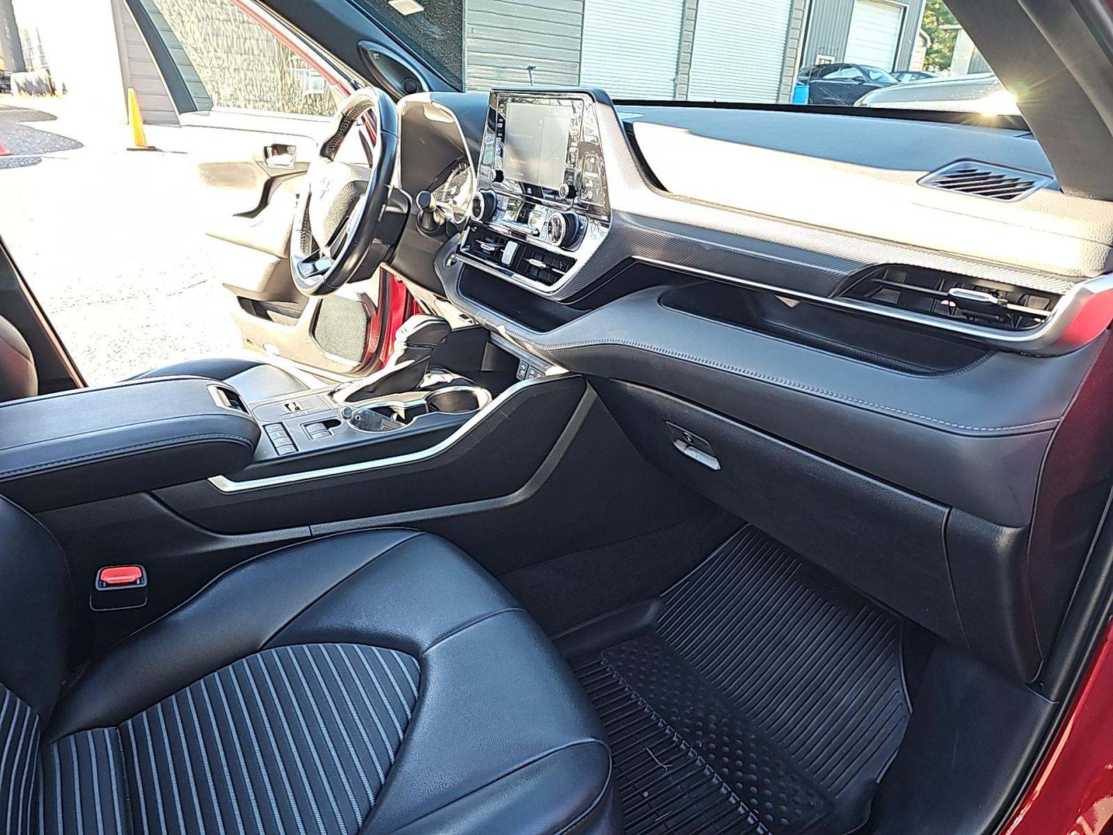 2022 Toyota Highlander XSE FWD