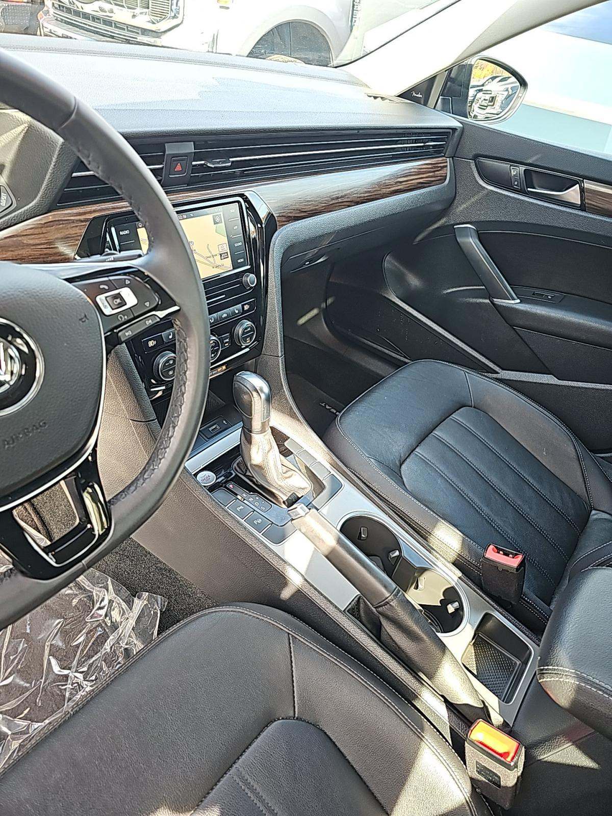 2022 Volkswagen Passat 2.0T Limited Edition FWD