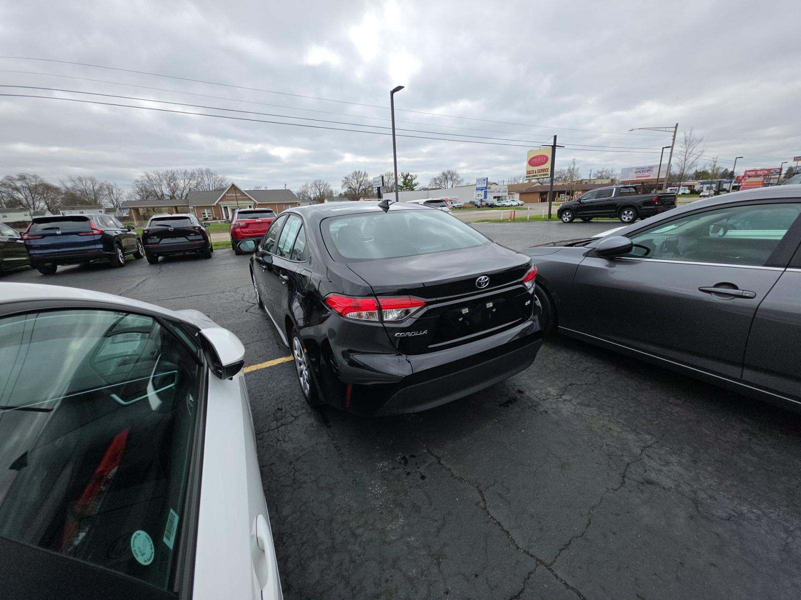 2025 Toyota Corolla LE FWD