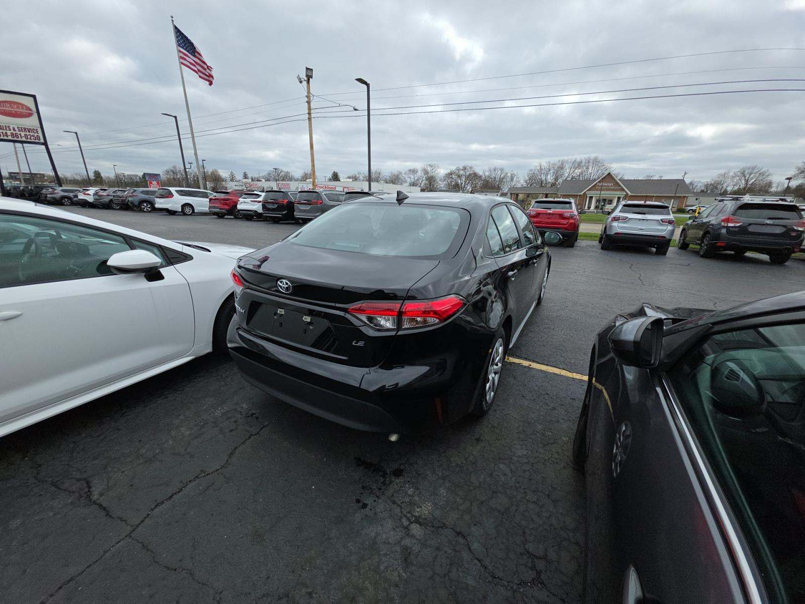 2025 Toyota Corolla LE FWD