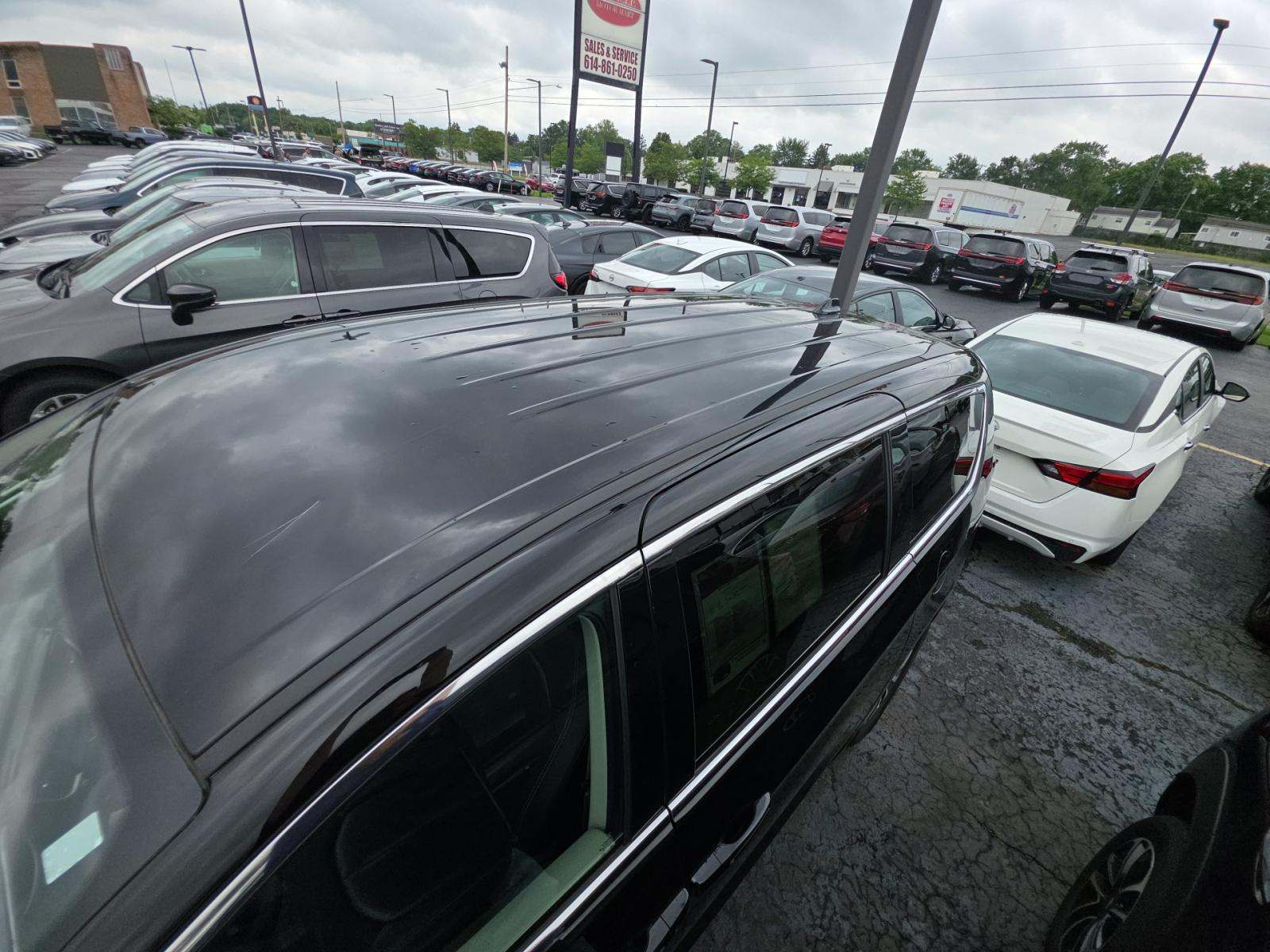 2024 Chrysler Pacifica Hybrid Select FWD