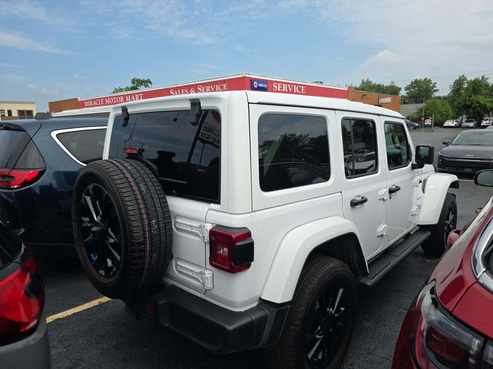 2023 Jeep Wrangler 4xe Sahara AWD