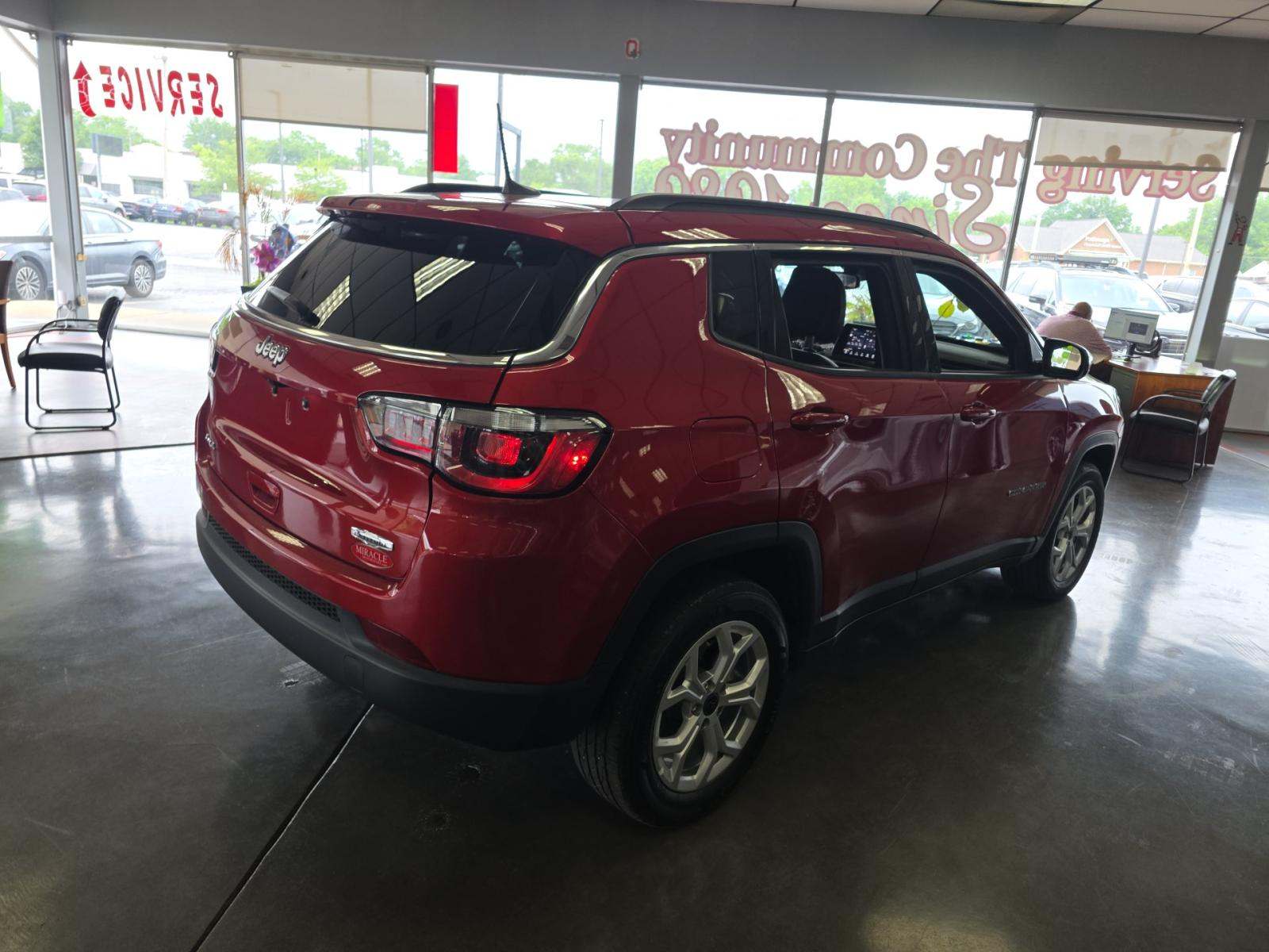 2025 Jeep Compass Latitude AWD