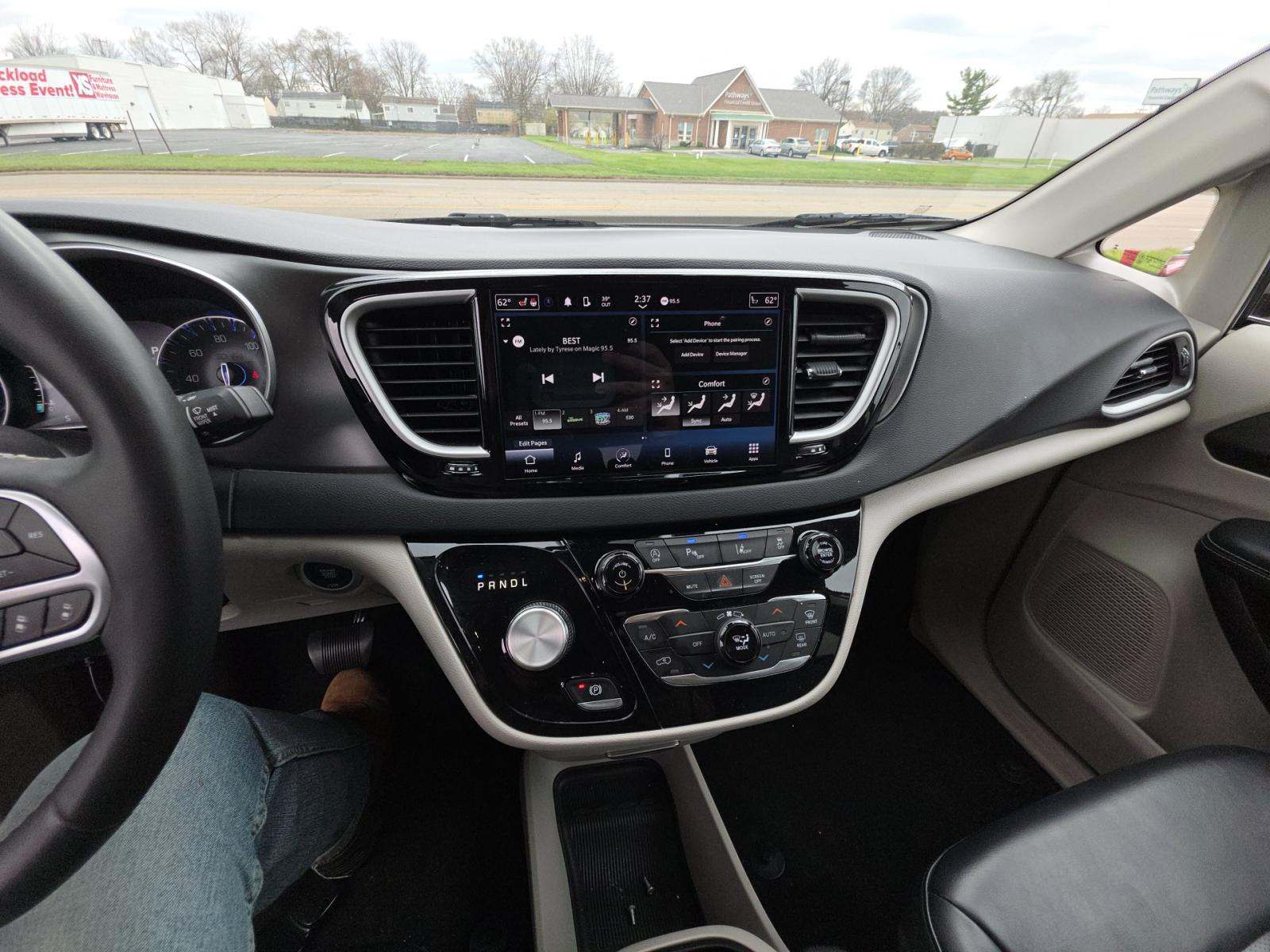 2023 Chrysler Pacifica Touring L FWD