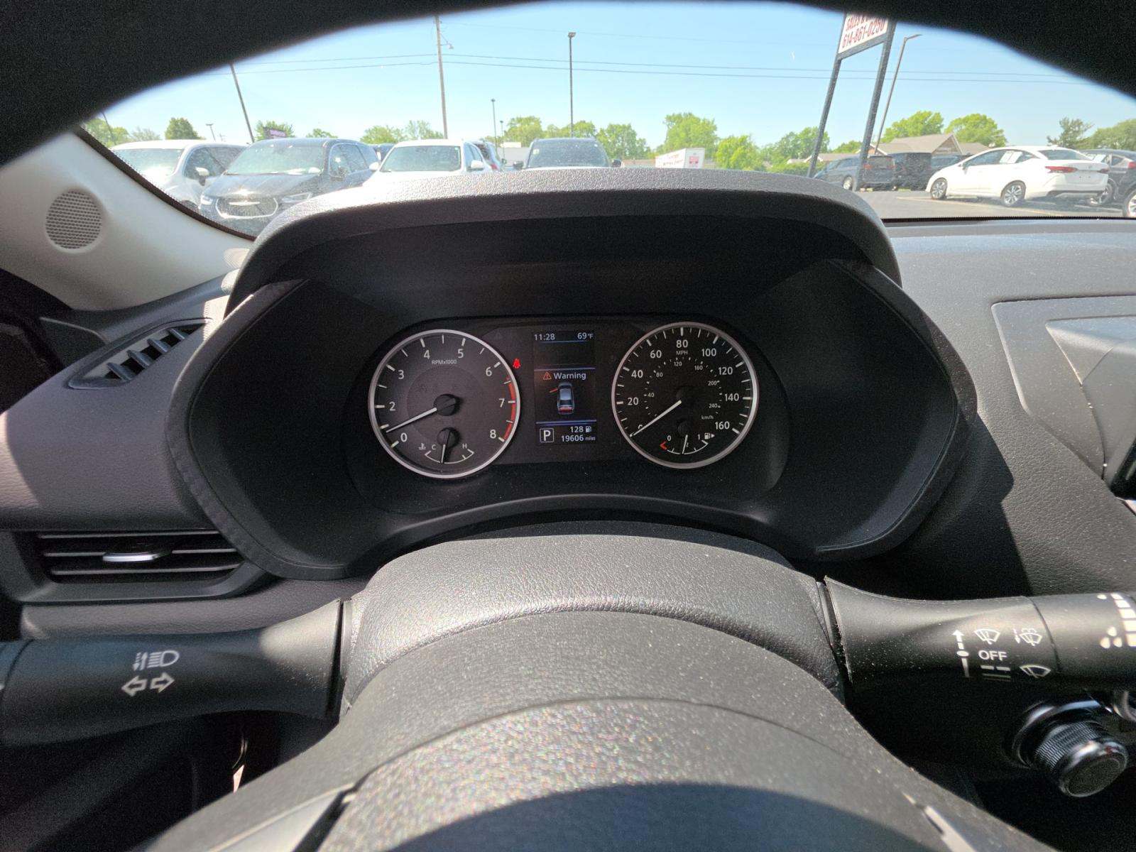 NISSAN SENTRA - 9