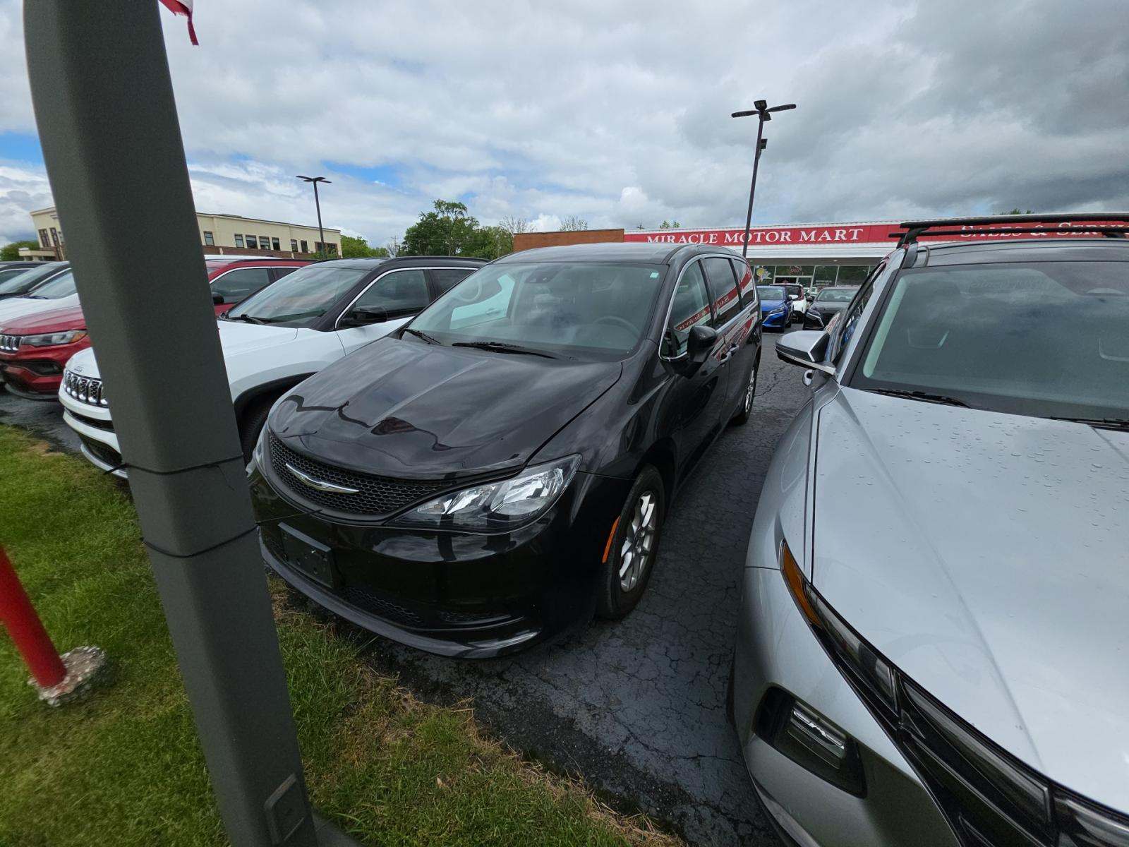 CHRYSLER VOYAGER - 1