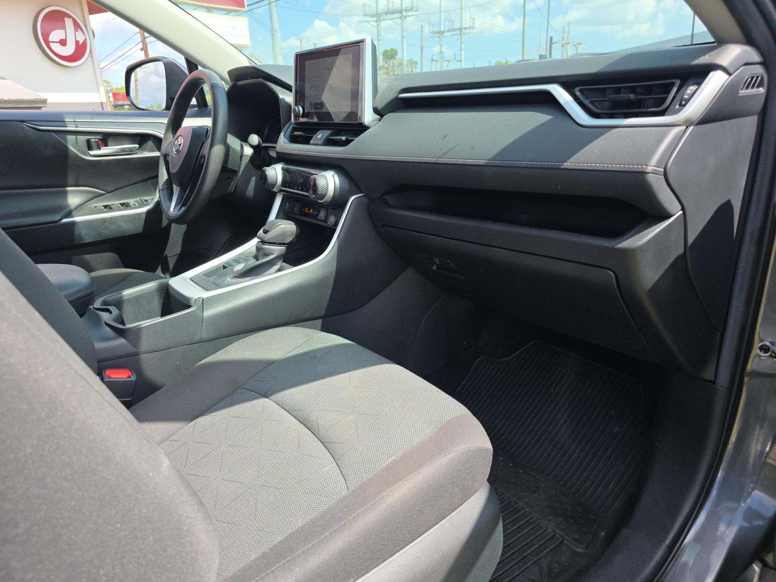 2023 Toyota RAV4 XLE AWD