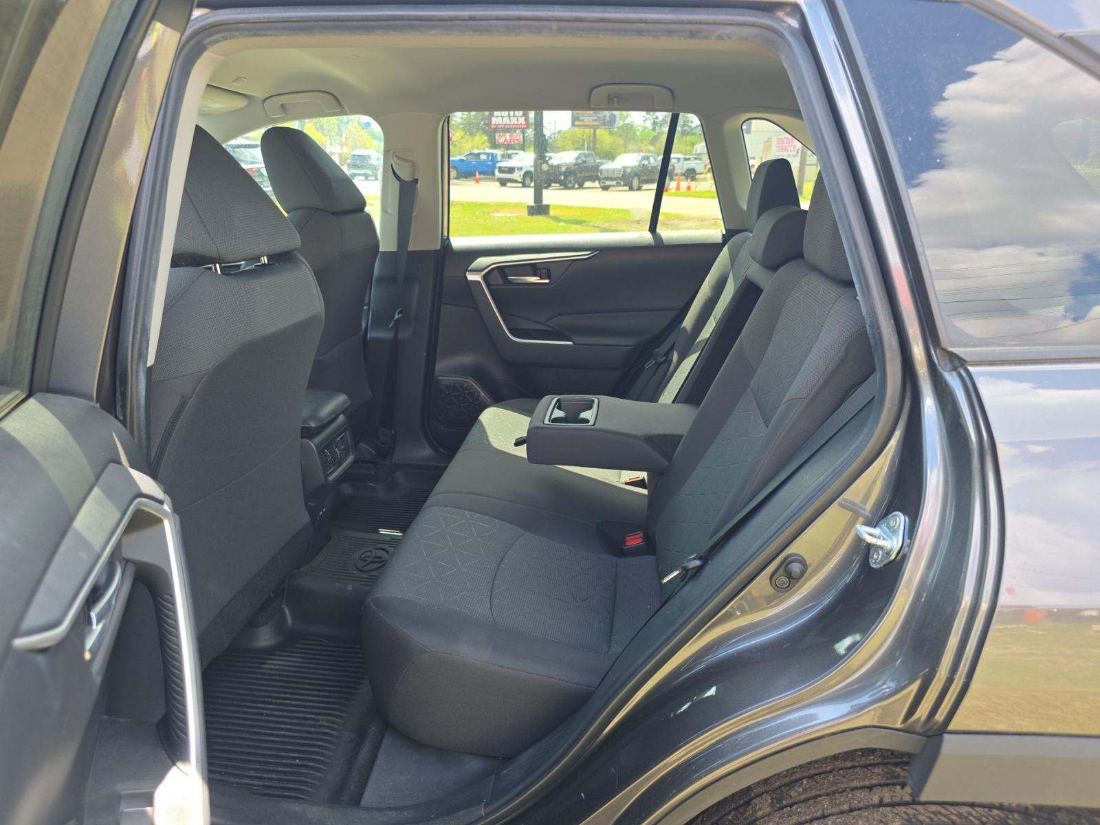 2023 Toyota RAV4 XLE AWD