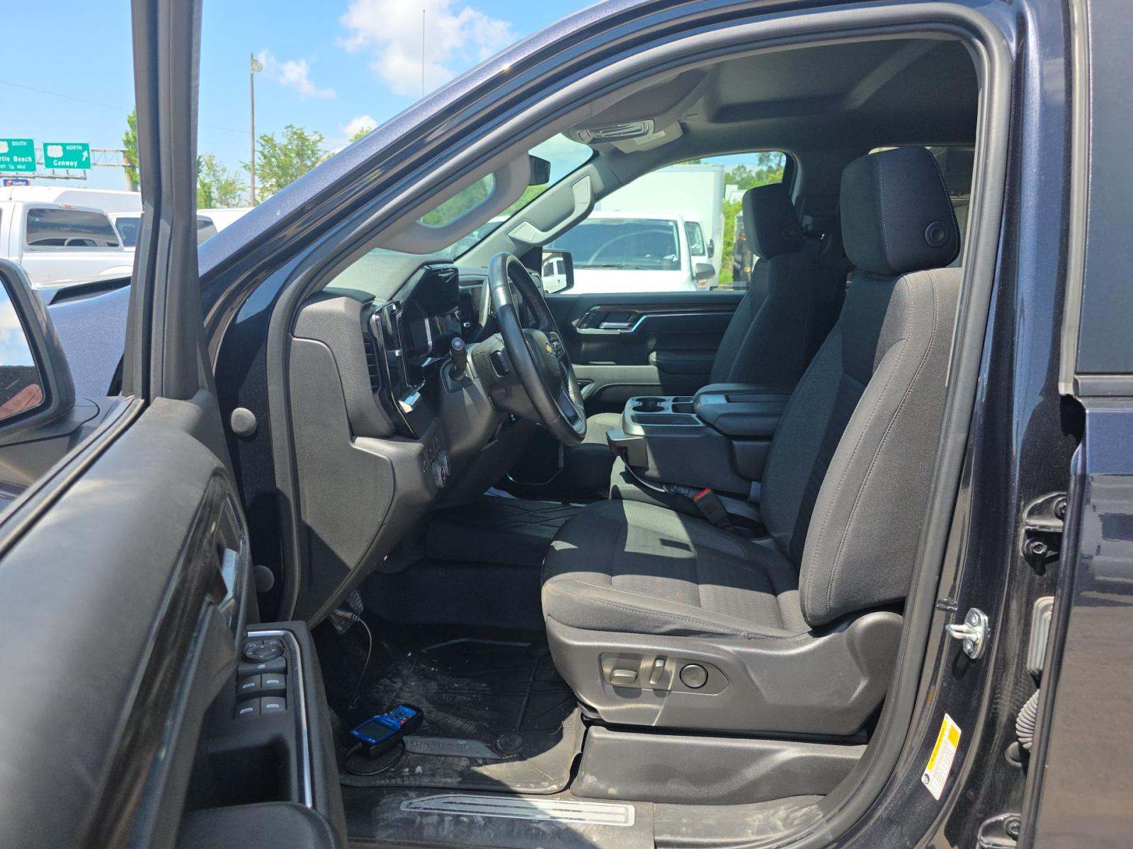 2023 Chevrolet Silverado 1500 LT AWD