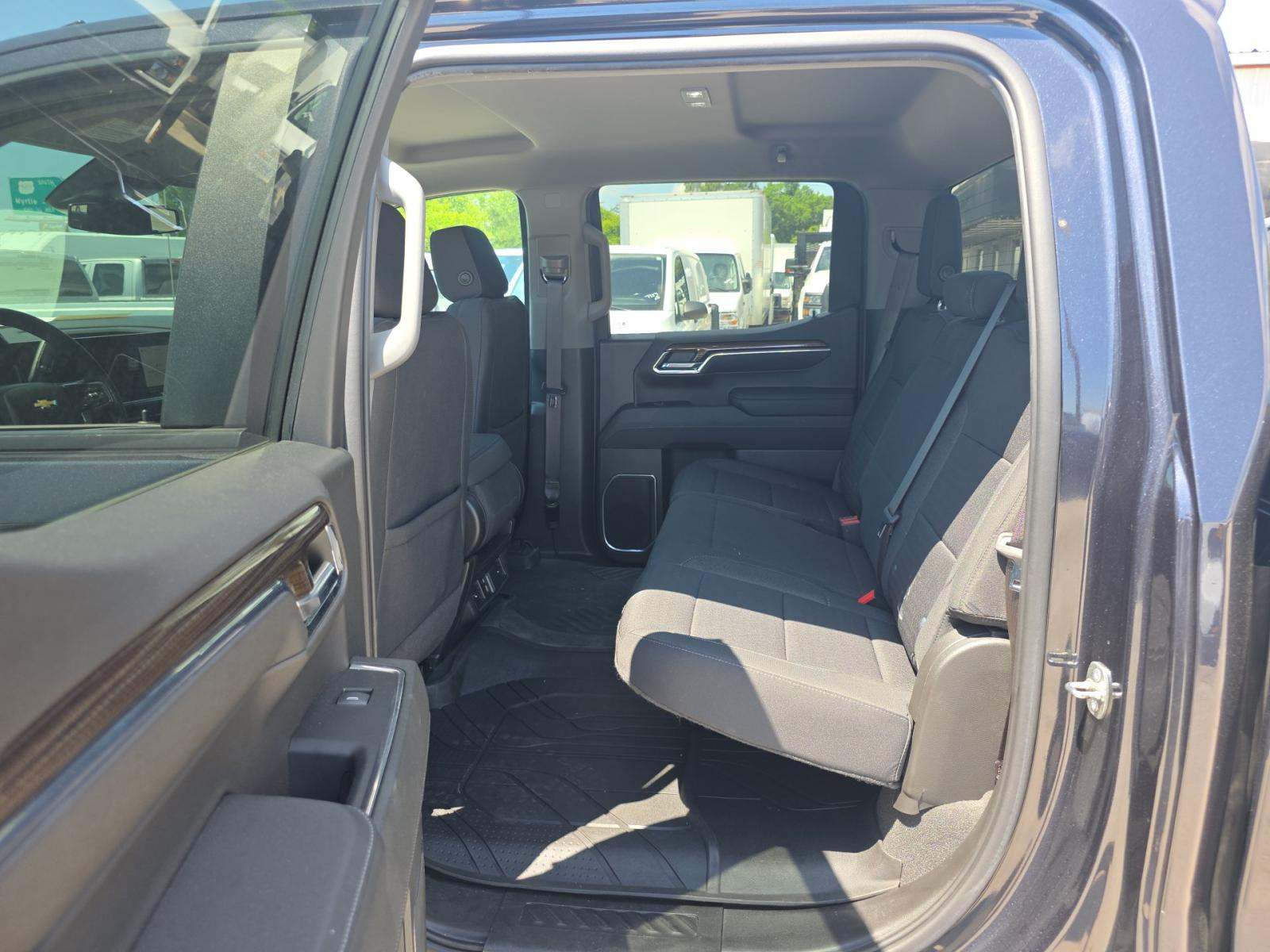 2023 Chevrolet Silverado 1500 LT AWD