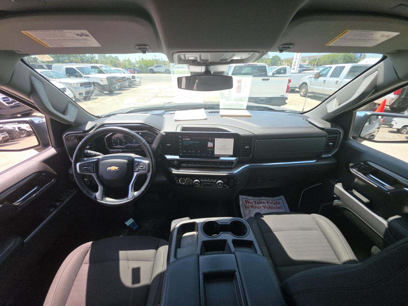 2023 Chevrolet Silverado 1500 LT AWD