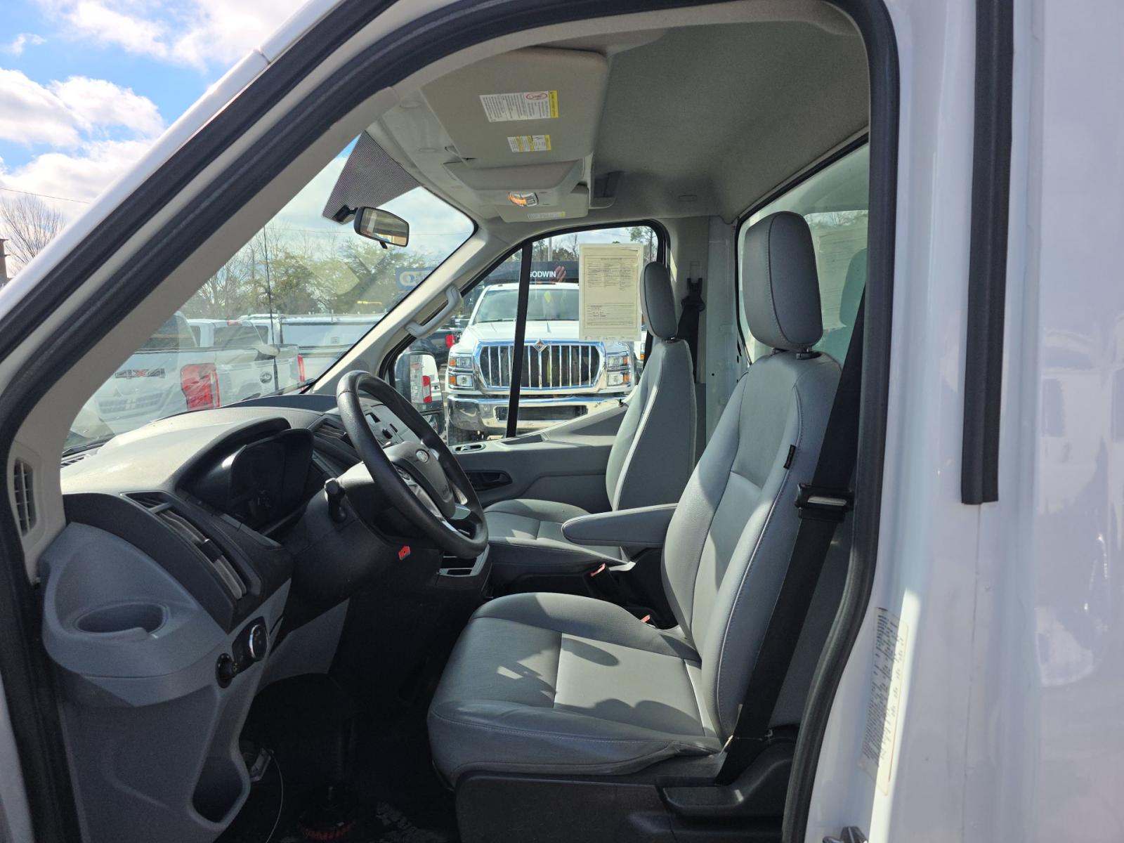 FORD TRANSIT 350 - 2