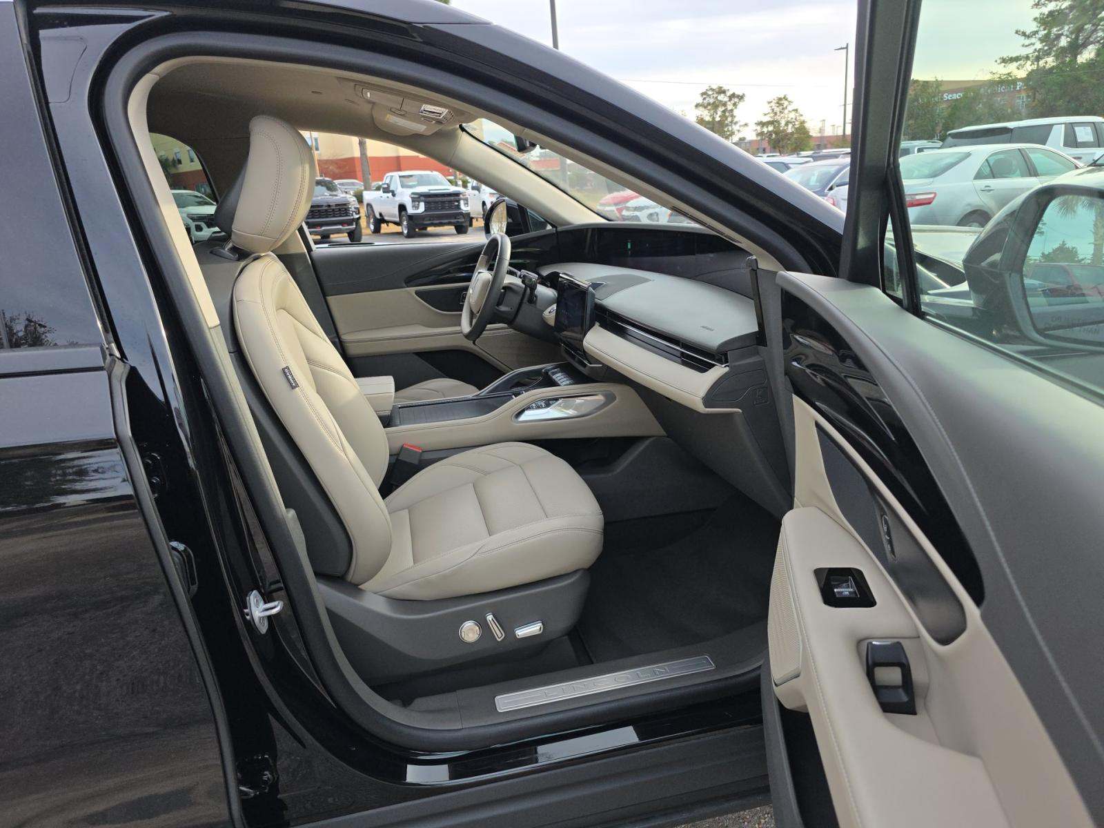 2025 Lincoln Nautilus Premiere AWD