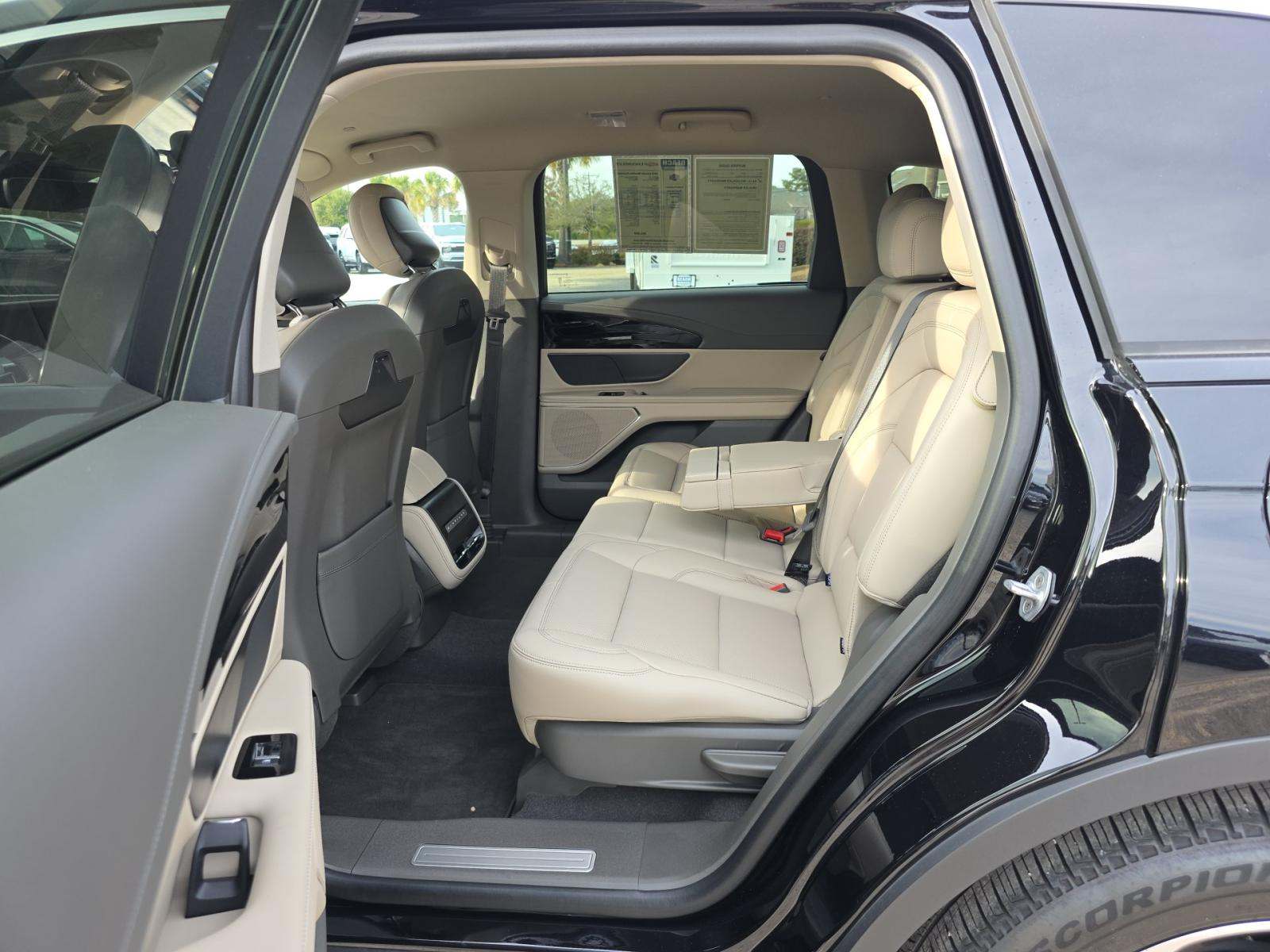 2025 Lincoln Nautilus Premiere AWD