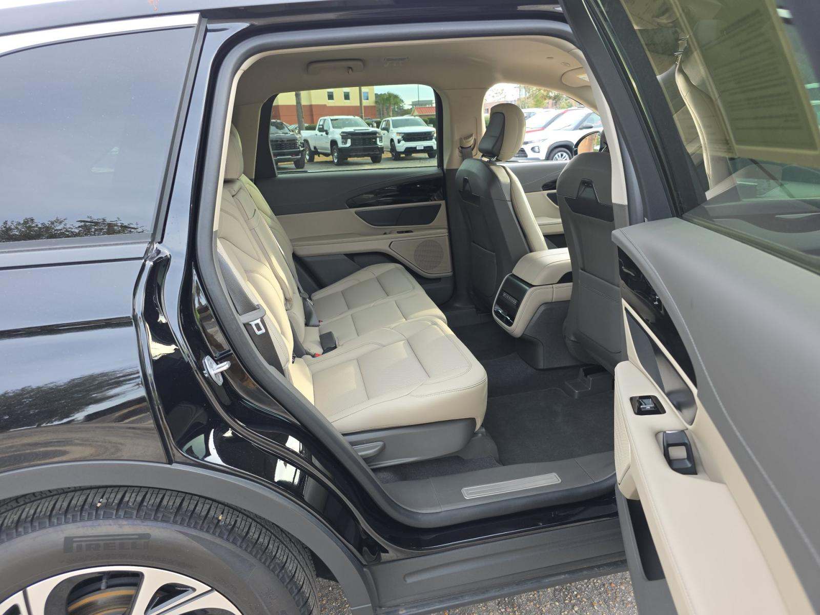 2025 Lincoln Nautilus Premiere AWD