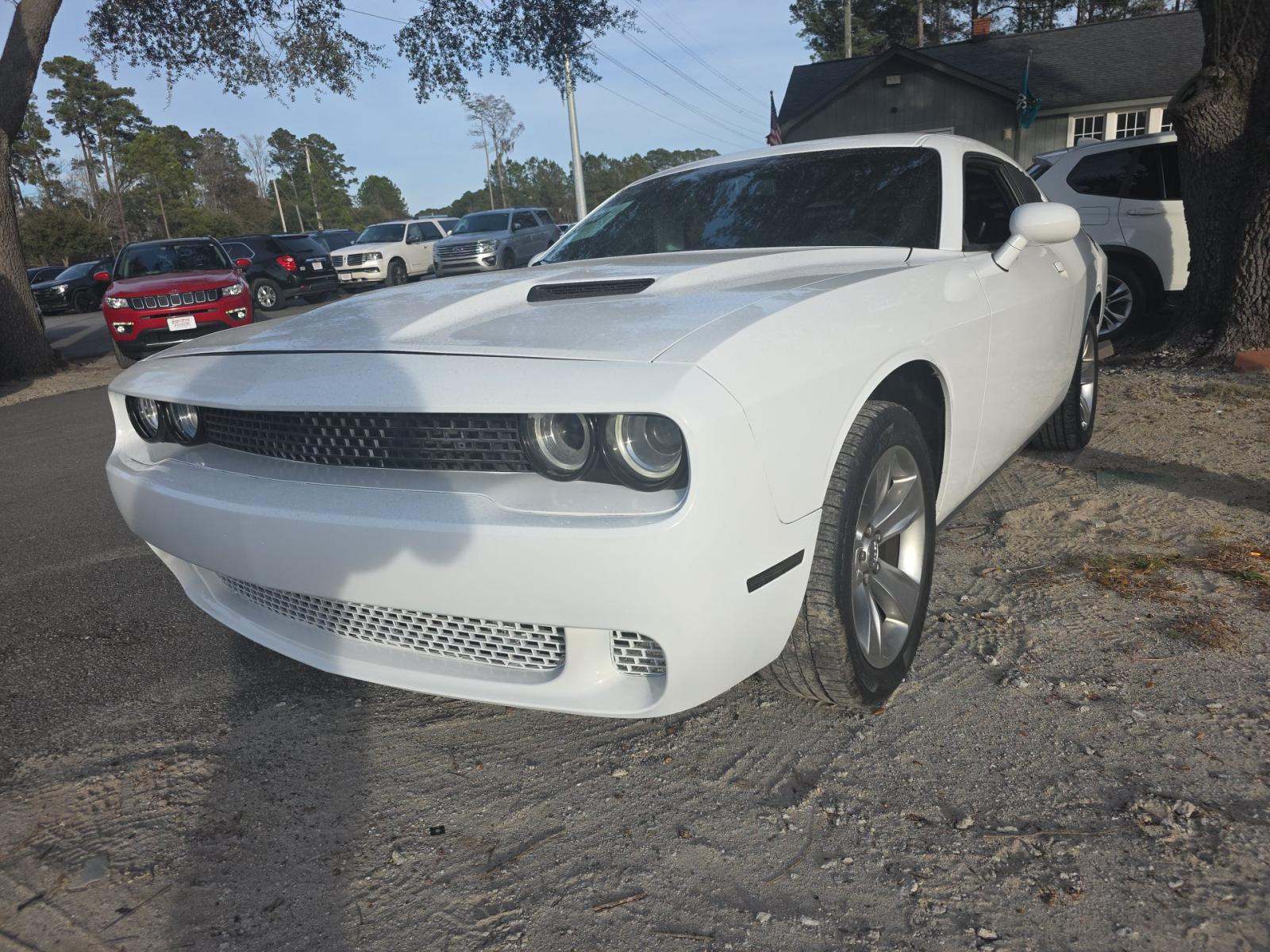 2018 Dodge Challenger SXT RWD