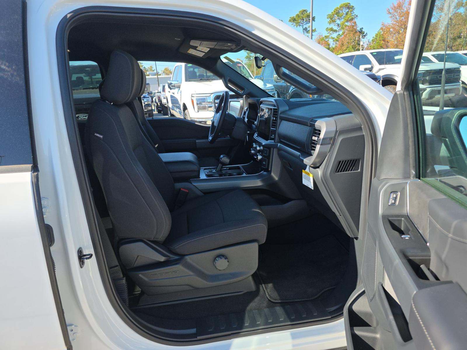 2025 Ford F-150 XLT RWD