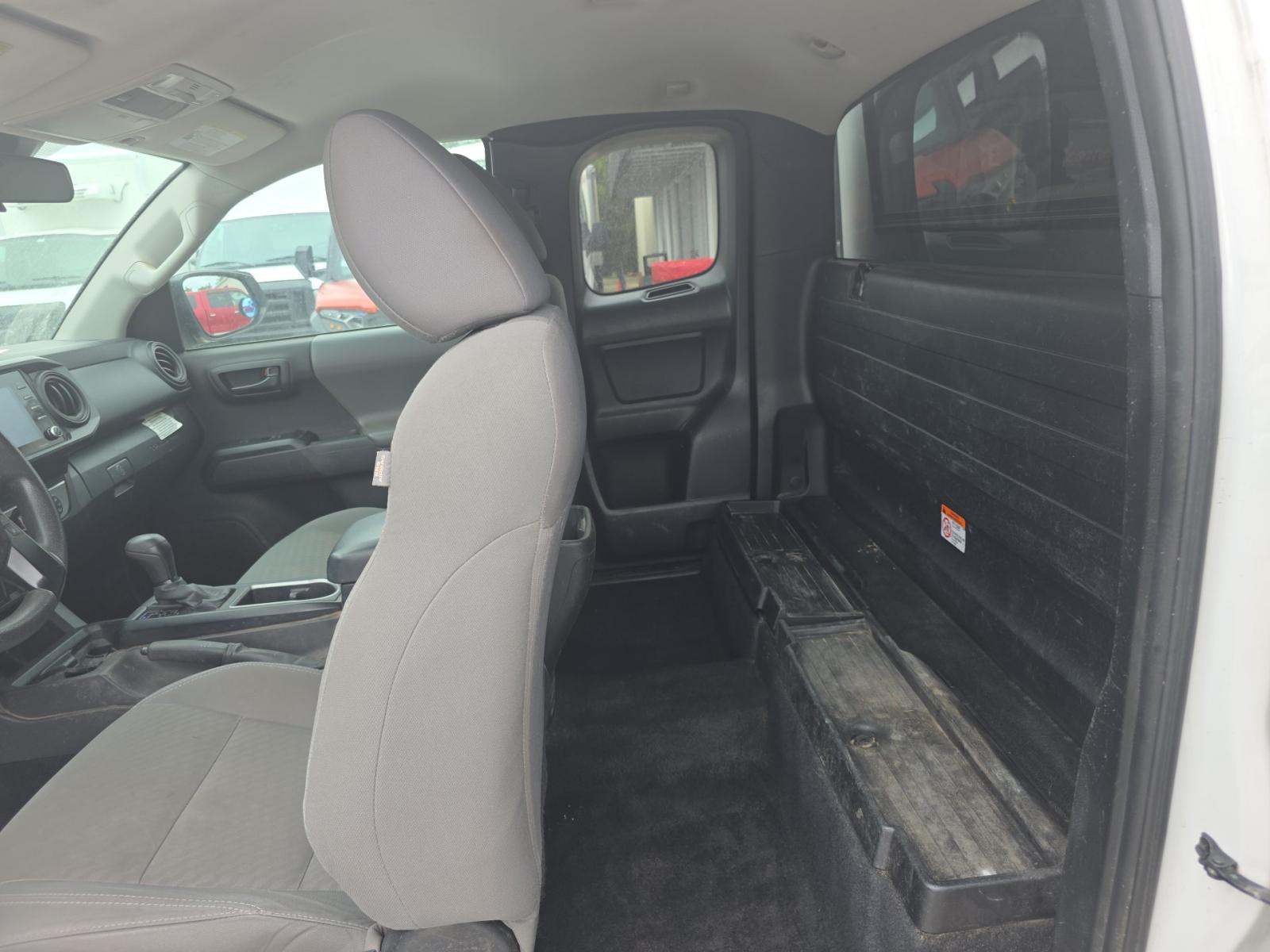 2022 Toyota Tacoma SR RWD