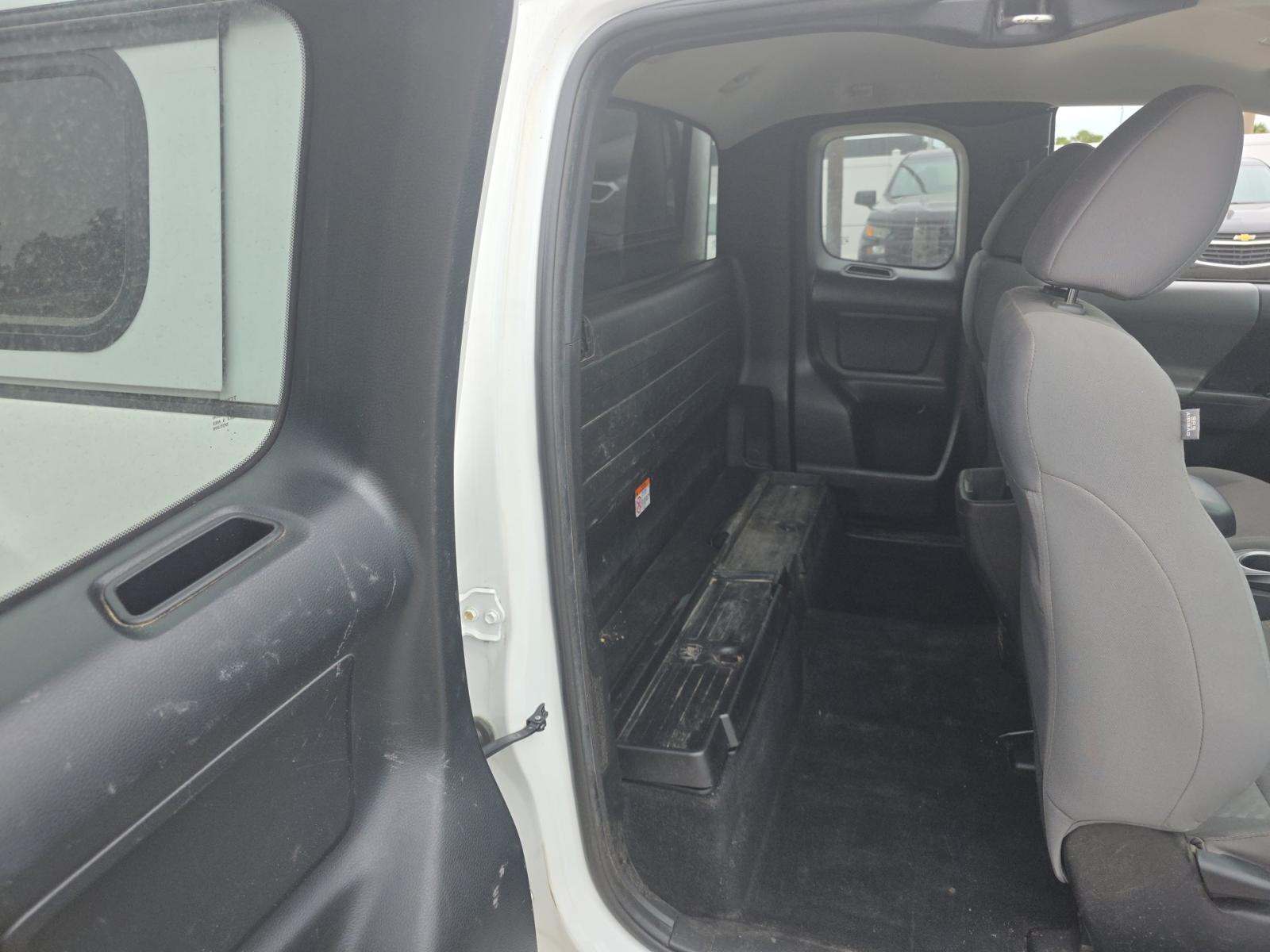 2022 Toyota Tacoma SR RWD