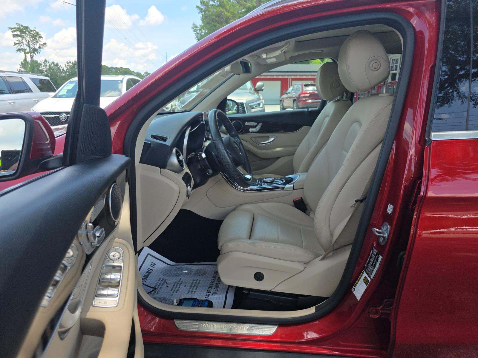 2019 Mercedes-Benz GLC GLC 300 AWD
