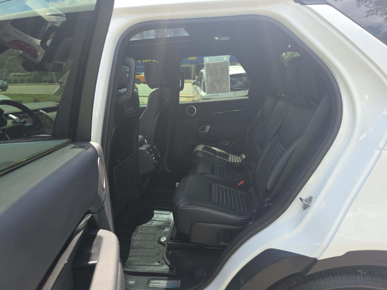 2022 Land Rover Discovery S AWD