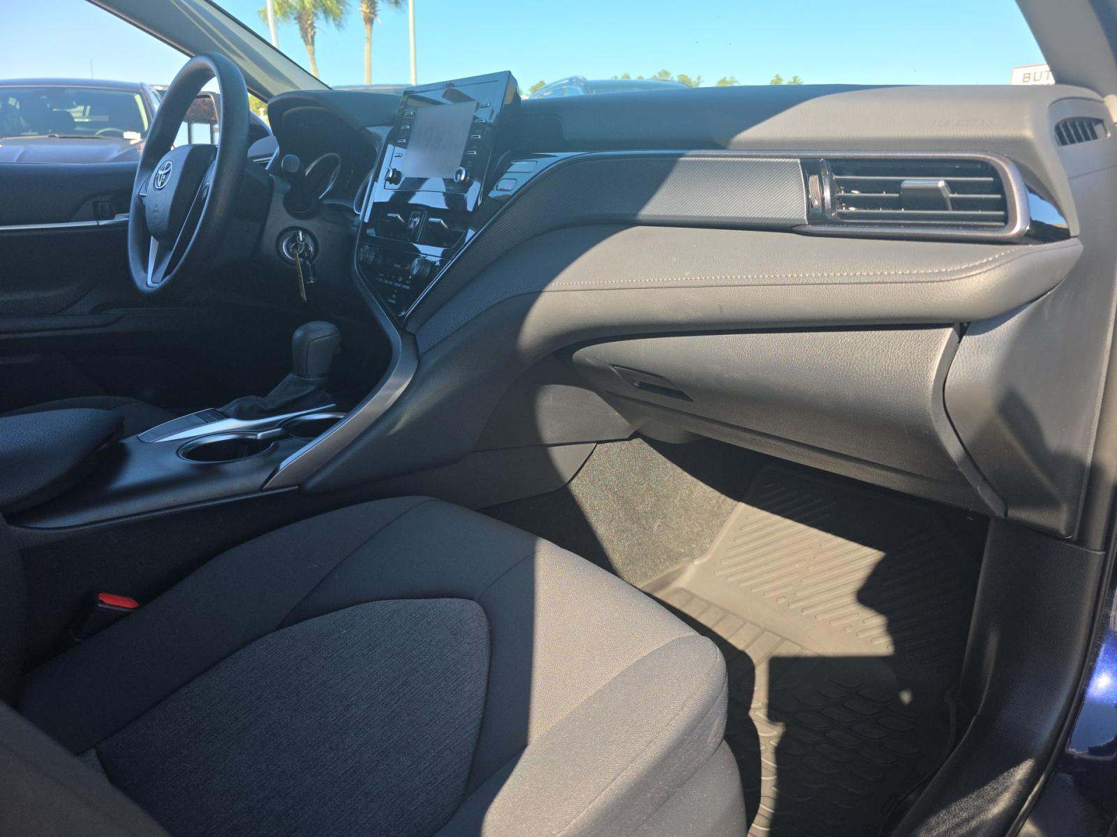 2022 Toyota Camry LE FWD