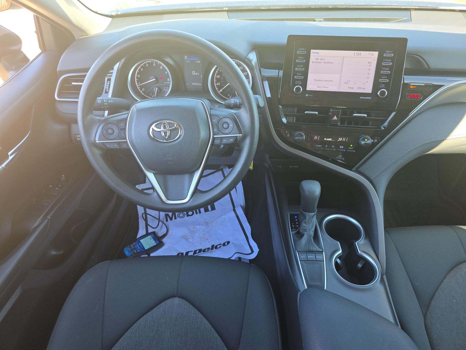 2022 Toyota Camry LE FWD