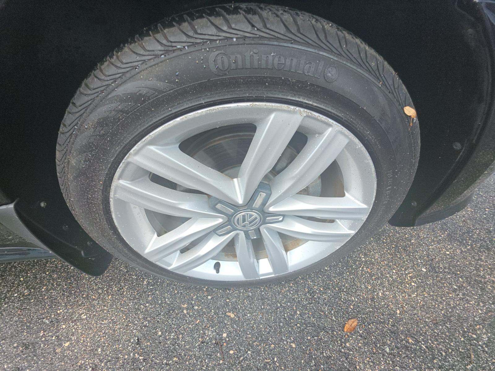 2017 Volkswagen Passat 1.8T SEL Premium FWD