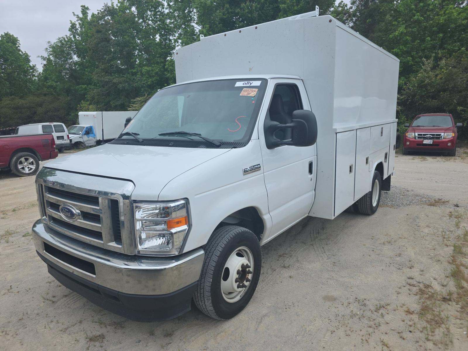 FORD E-350 - 1