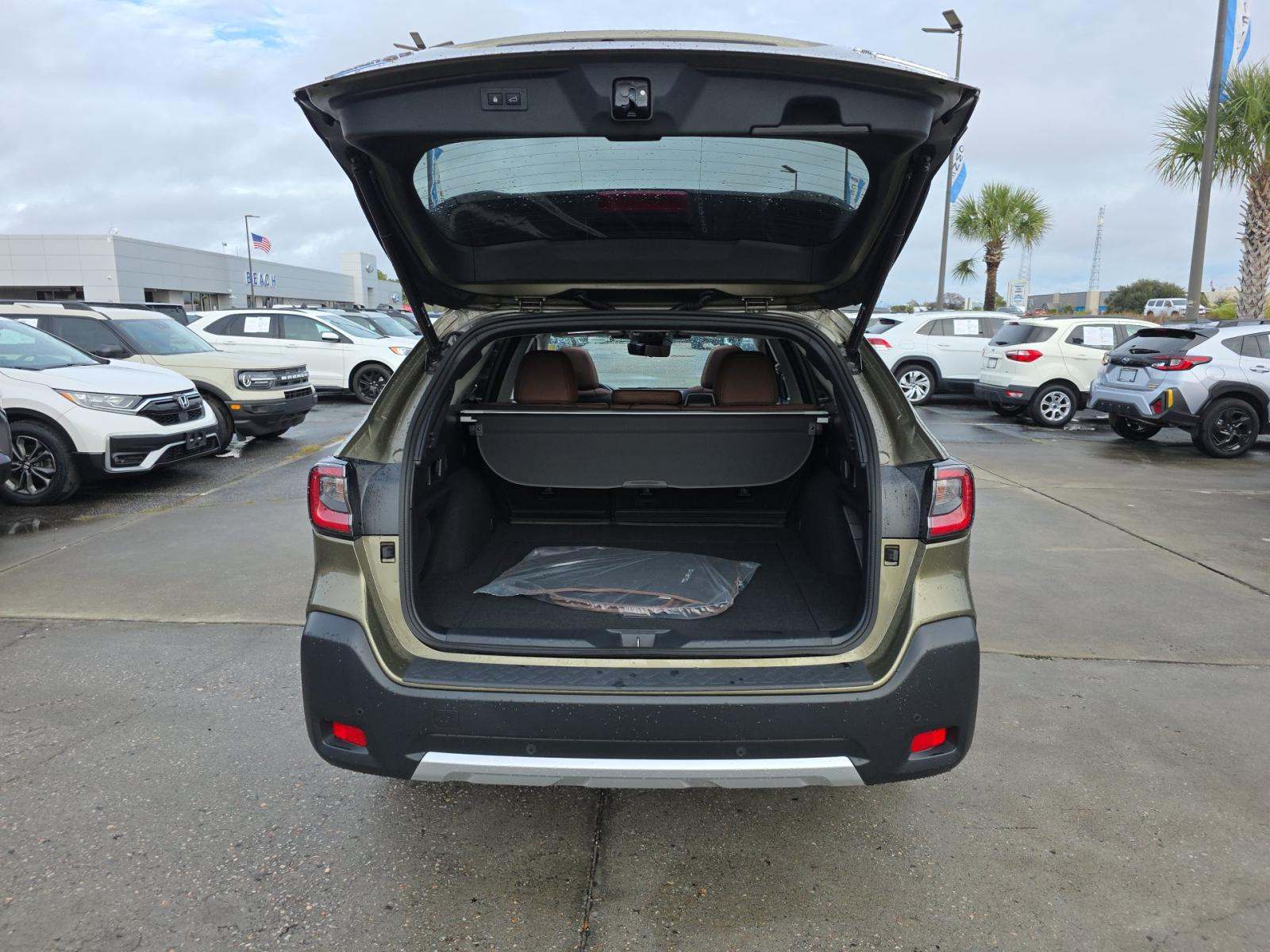 2023 Subaru Outback Touring AWD