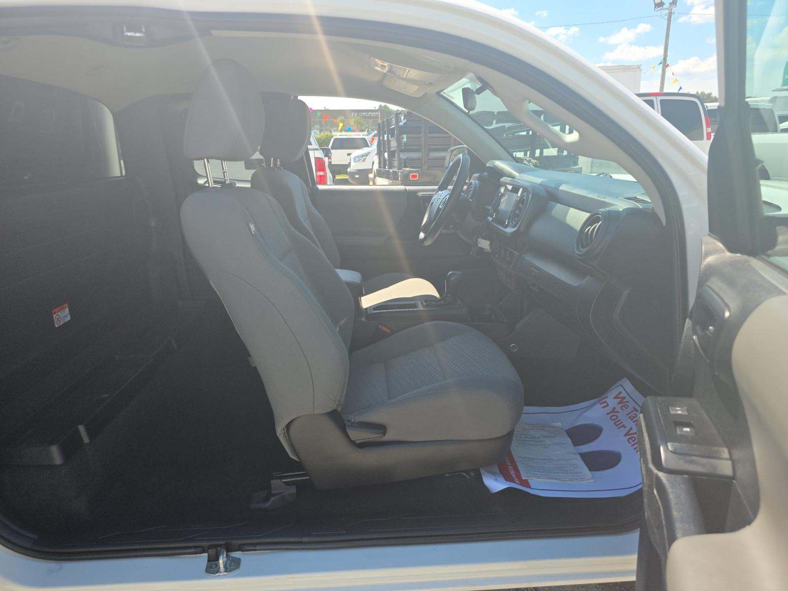 2022 Toyota Tacoma SR RWD