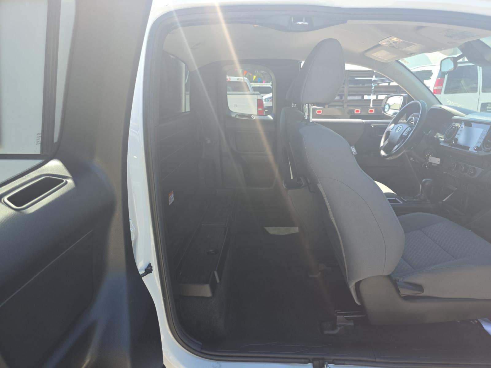 2022 Toyota Tacoma SR RWD