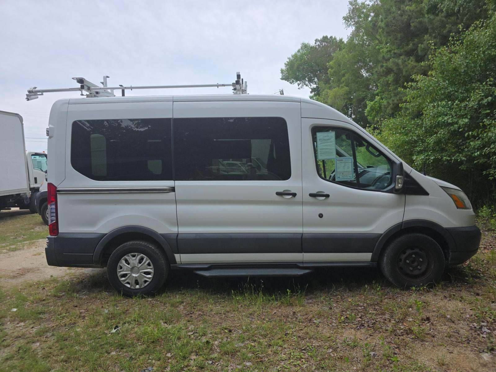 FORD TRANSIT 150 - 4