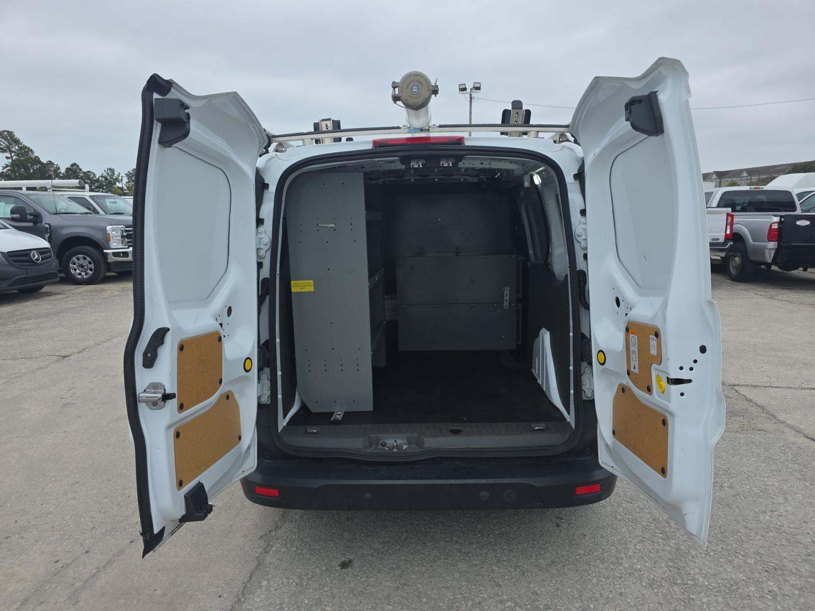 FORD TRANSIT CONNECT - 10