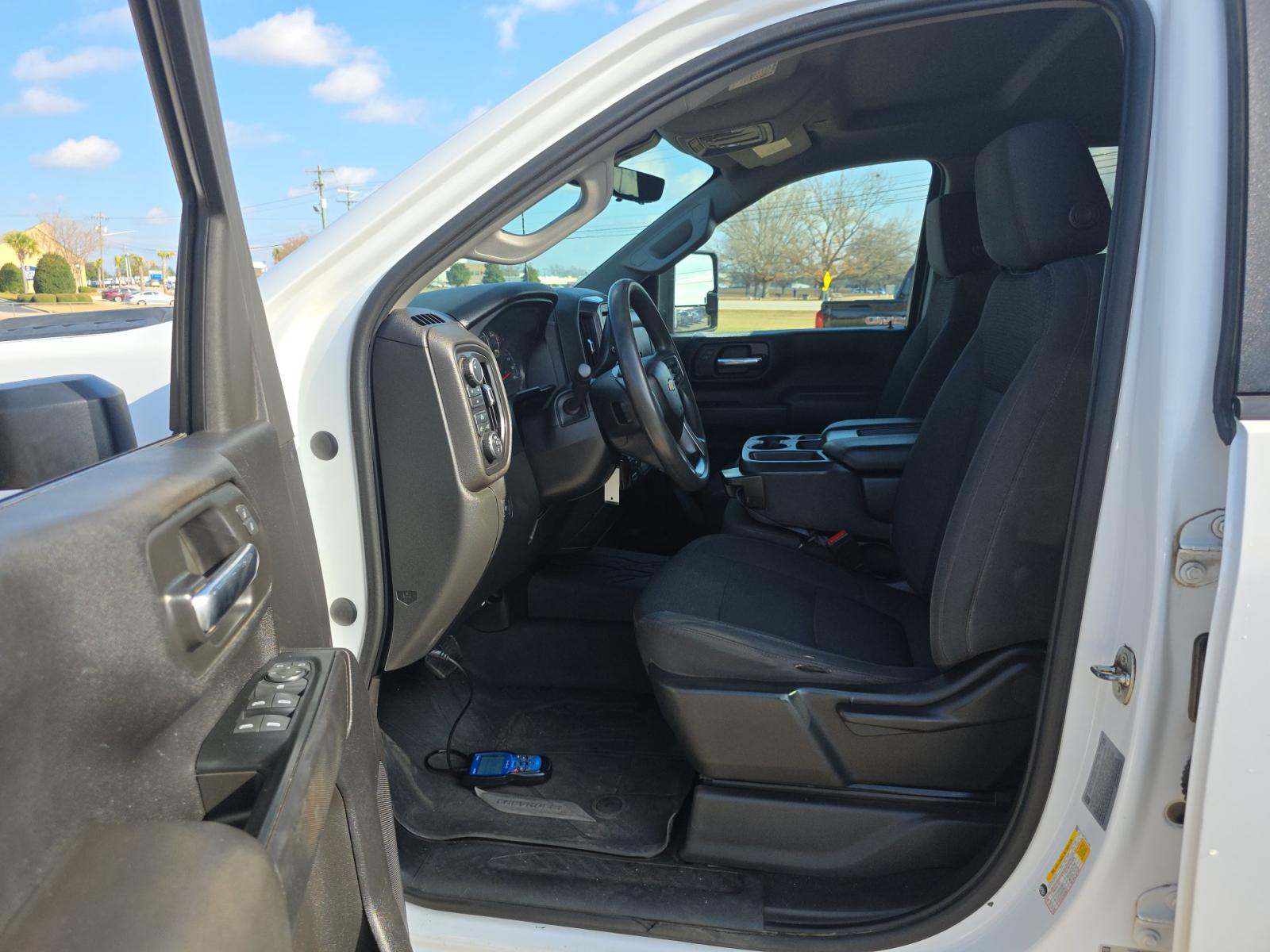 2023 Chevrolet Silverado 2500HD Custom AWD