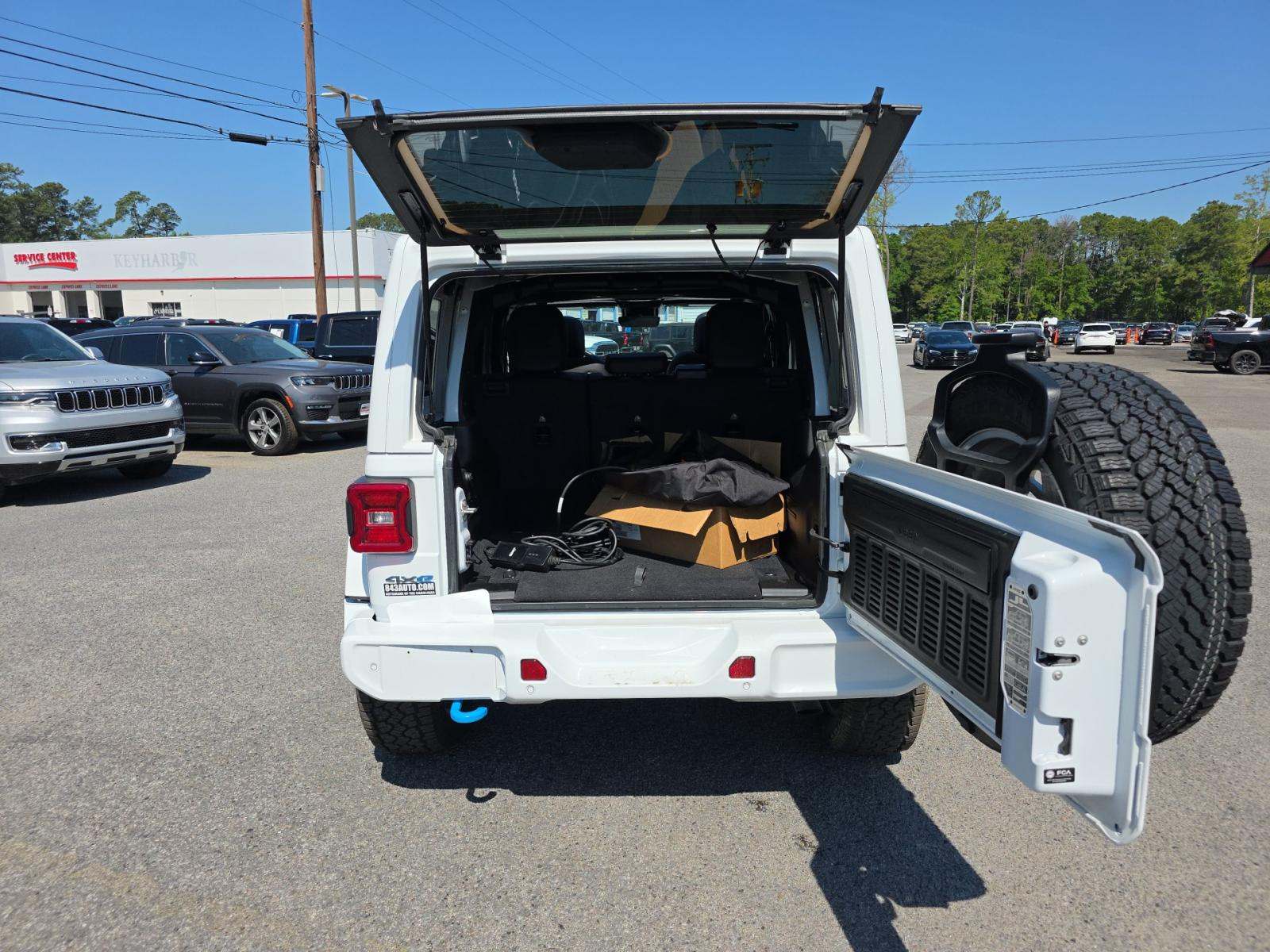 JEEP 4XE SAHARA HIGH ALTITUDE - 10