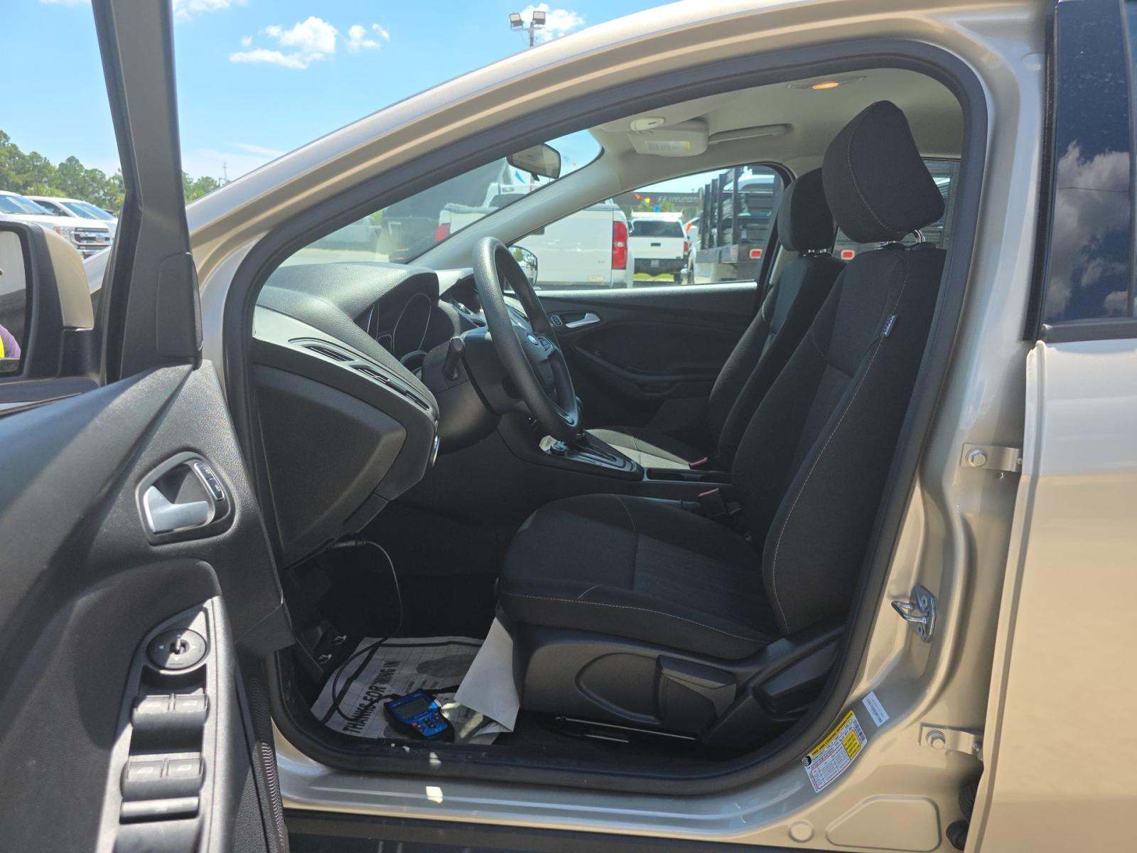 2017 Ford Focus SE FWD