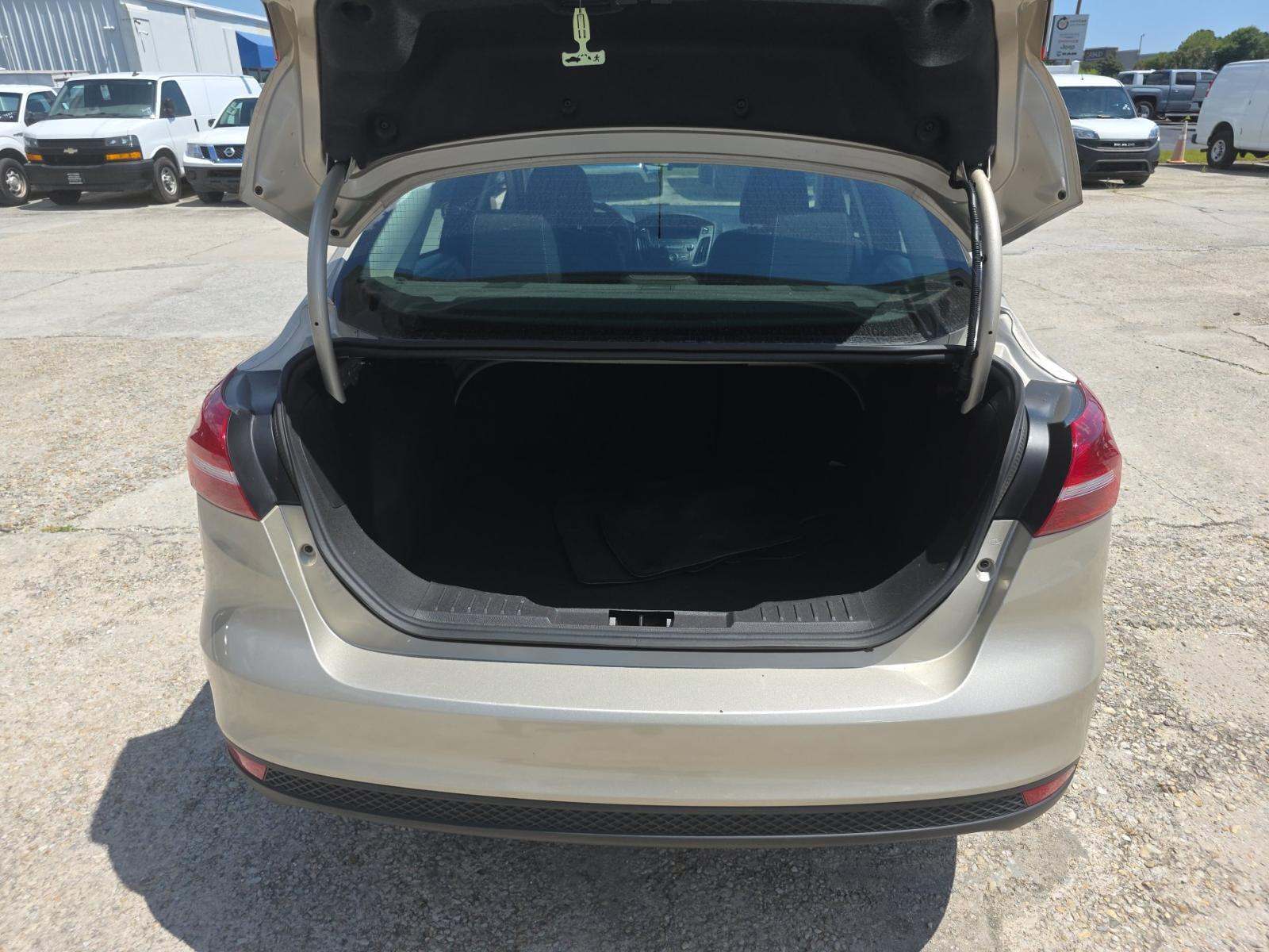 2017 Ford Focus SE FWD