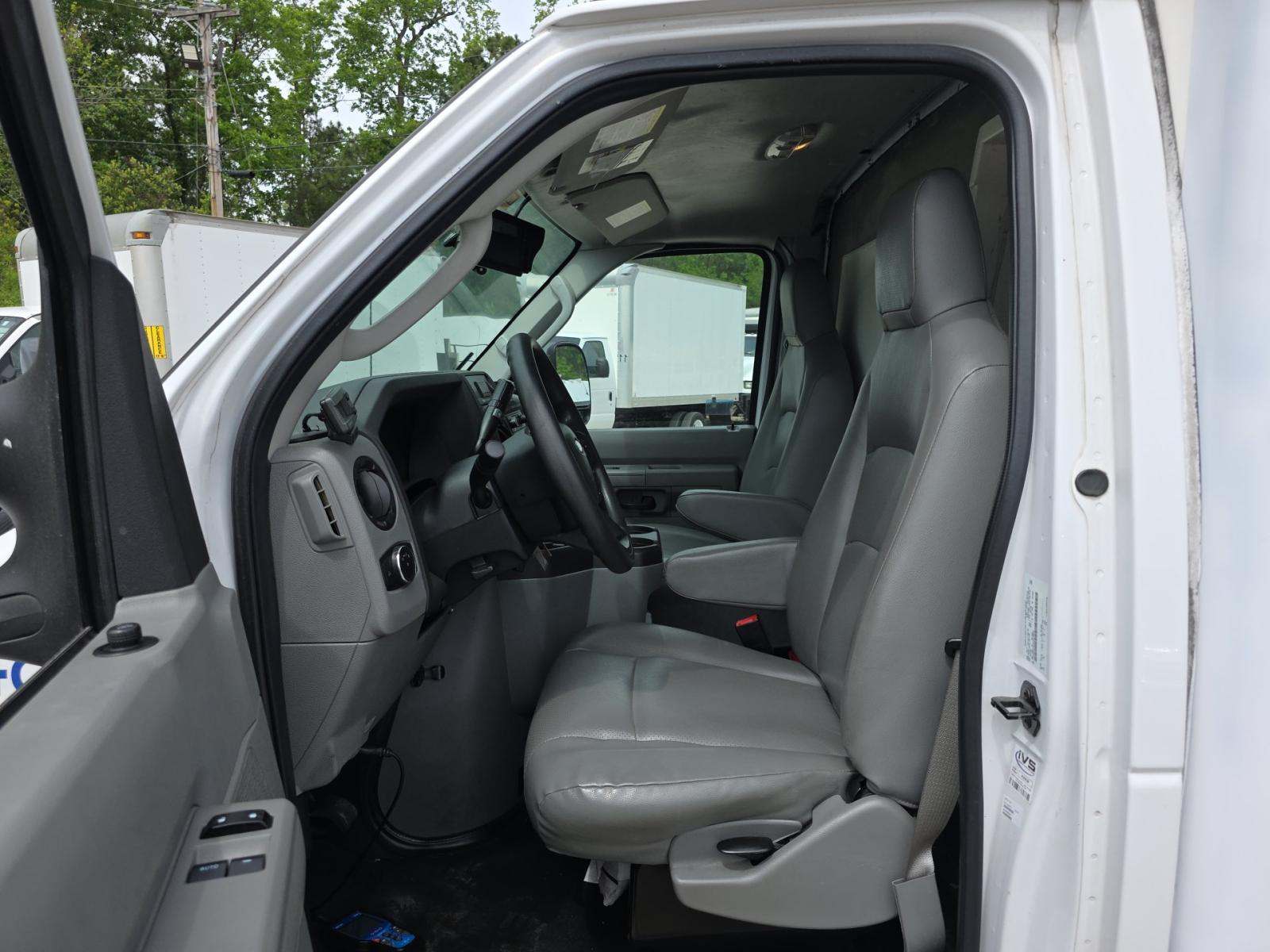 FORD E-350 - 2