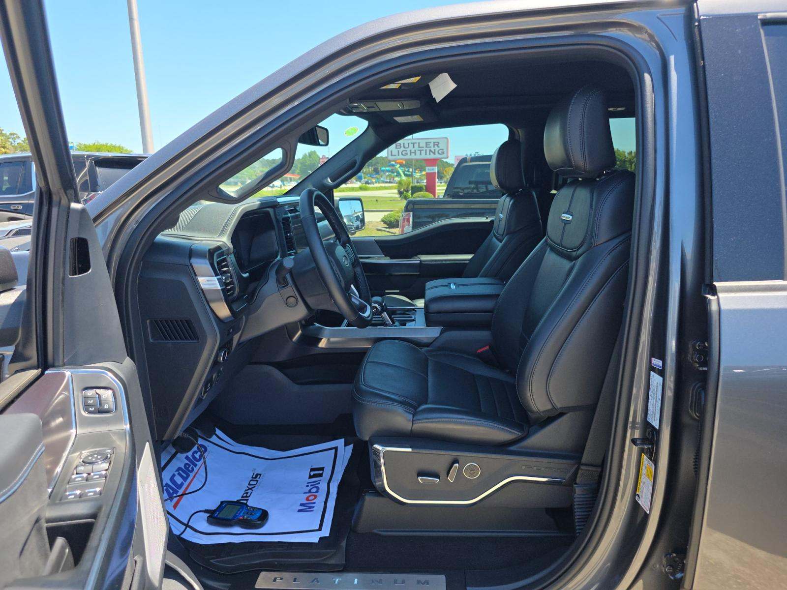 2025 Ford F-150 Platinum AWD