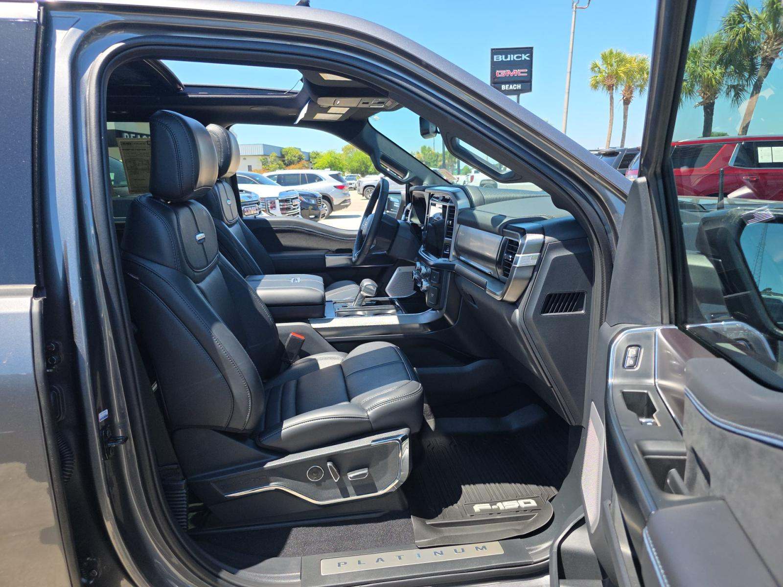 2025 Ford F-150 Platinum AWD