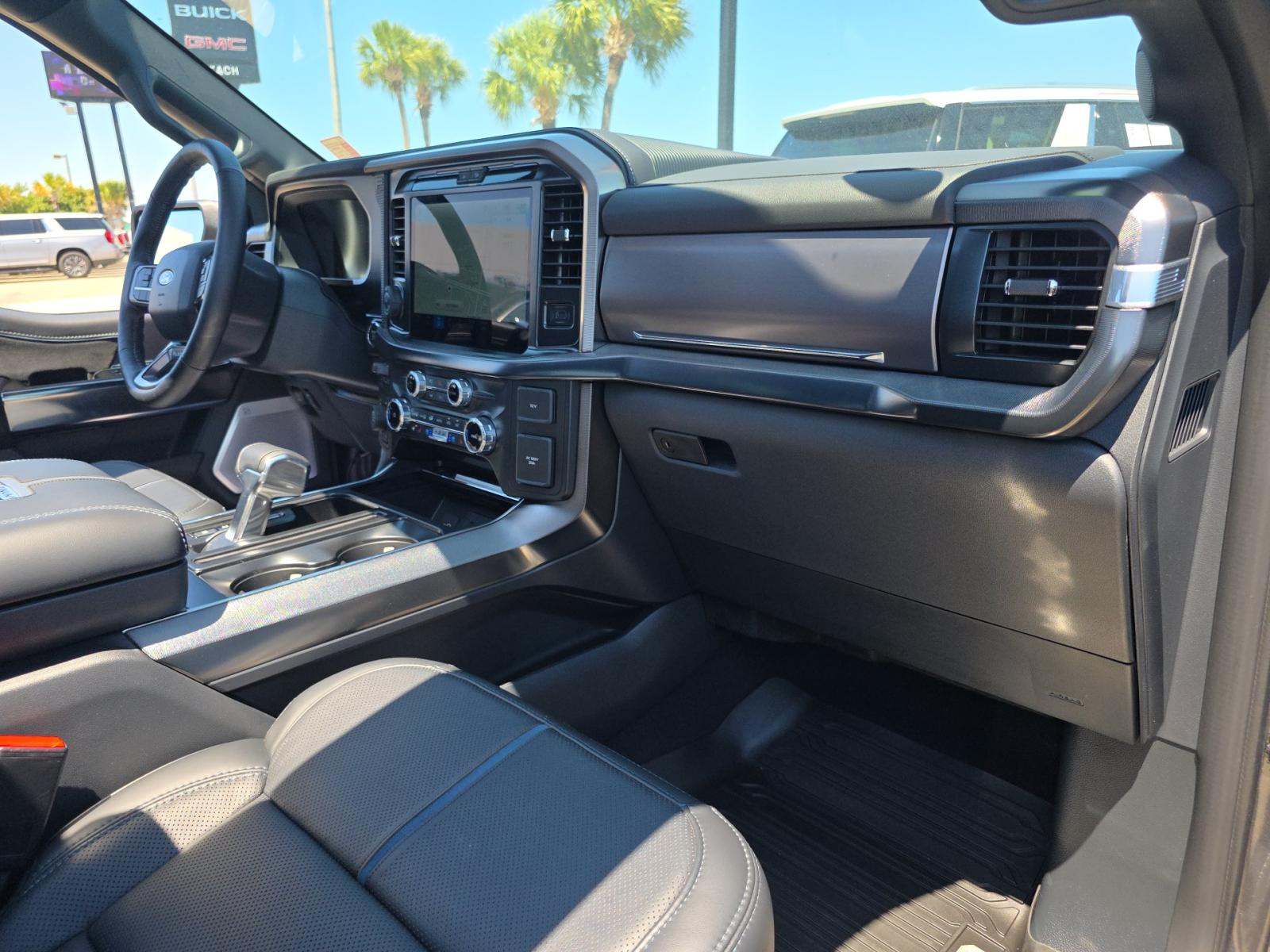2025 Ford F-150 Platinum AWD