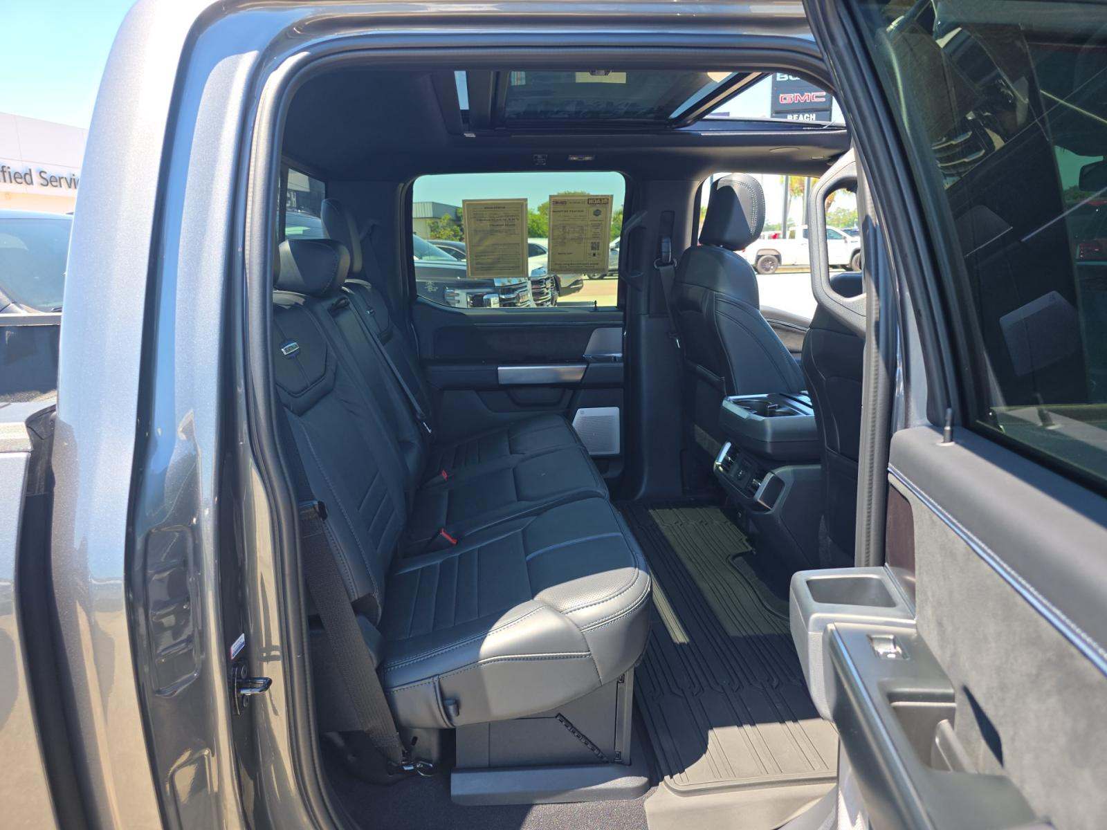 2025 Ford F-150 Platinum AWD