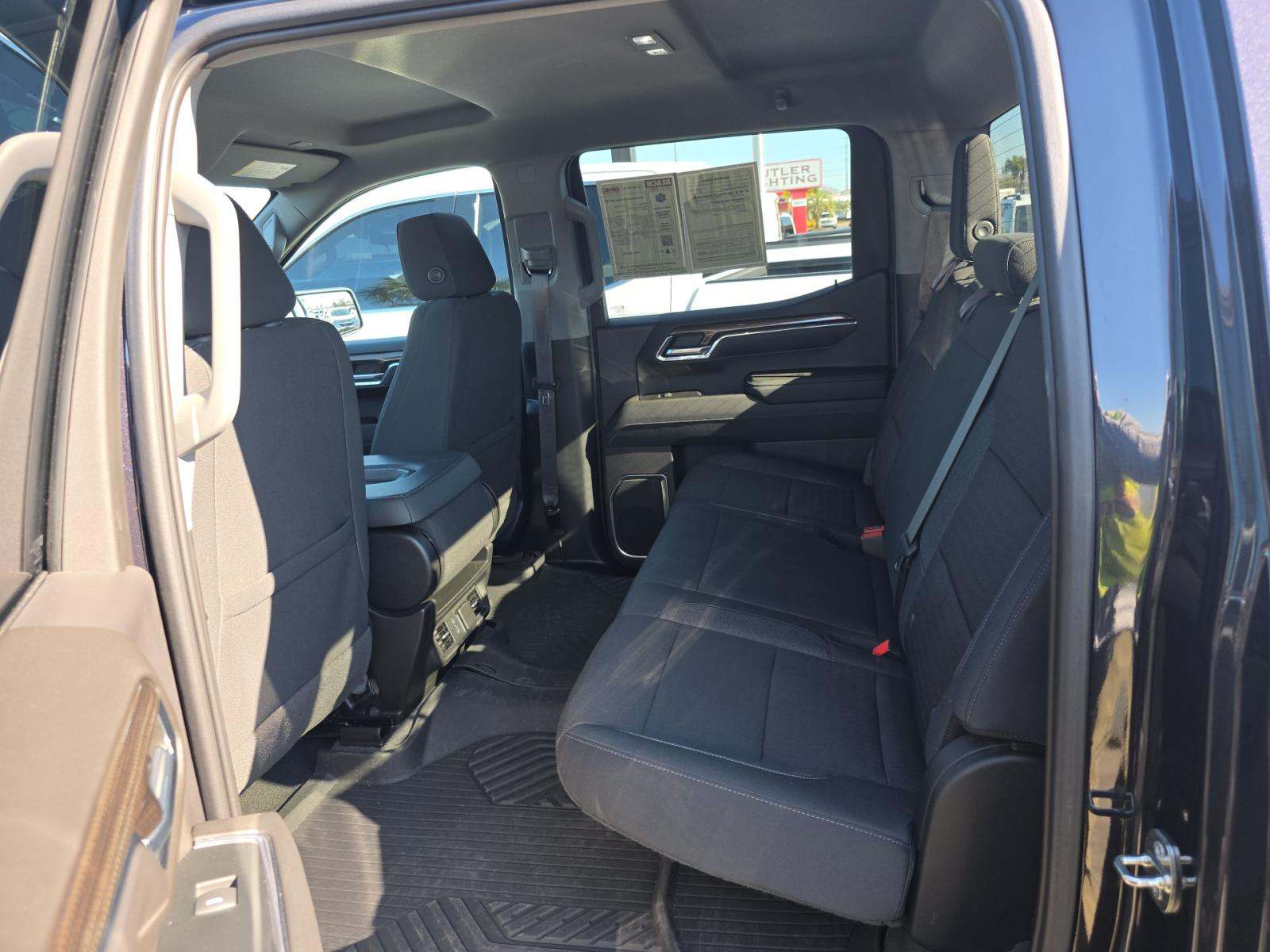 2023 Chevrolet Silverado 1500 RST AWD