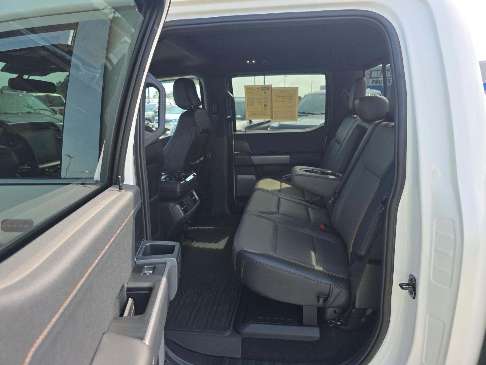 2025 Ford F-150 Lariat AWD