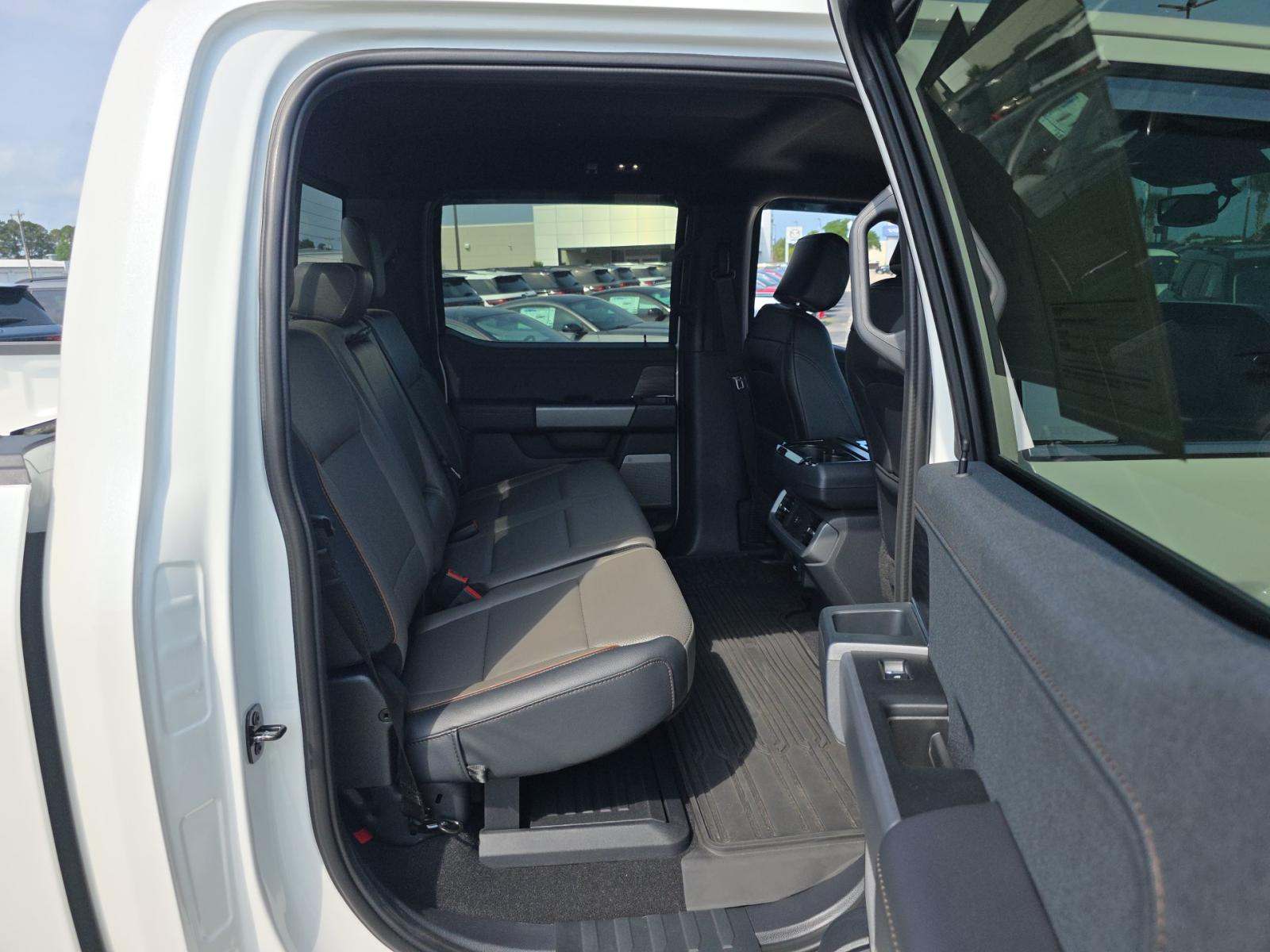 2025 Ford F-150 Lariat AWD