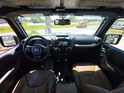 JEEP UNLIMITED SAHARA 75TH ANNIVERSARY EDITION - 10